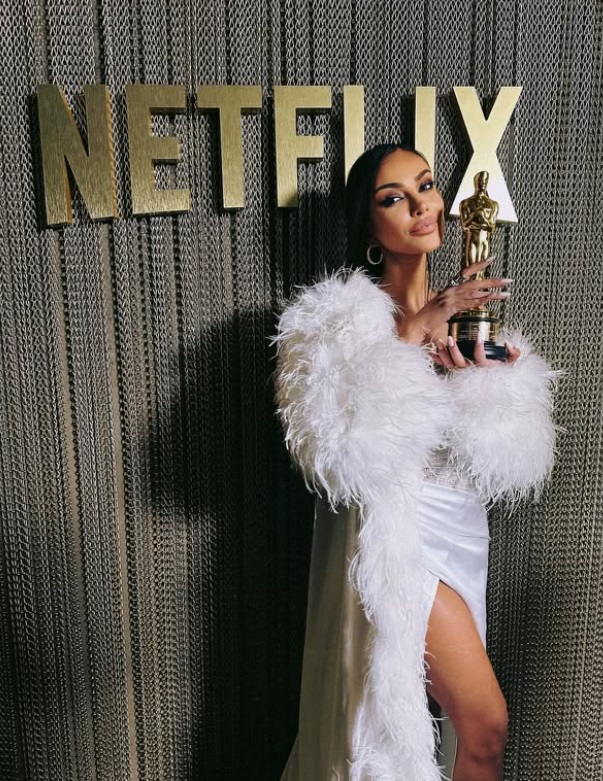 Cum a apărut Mădălina Ghenea la petrecerea organizată de Elton John în seara Premiilor Oscar 2025. „Ce noapte! M-am distrat atât de tare”