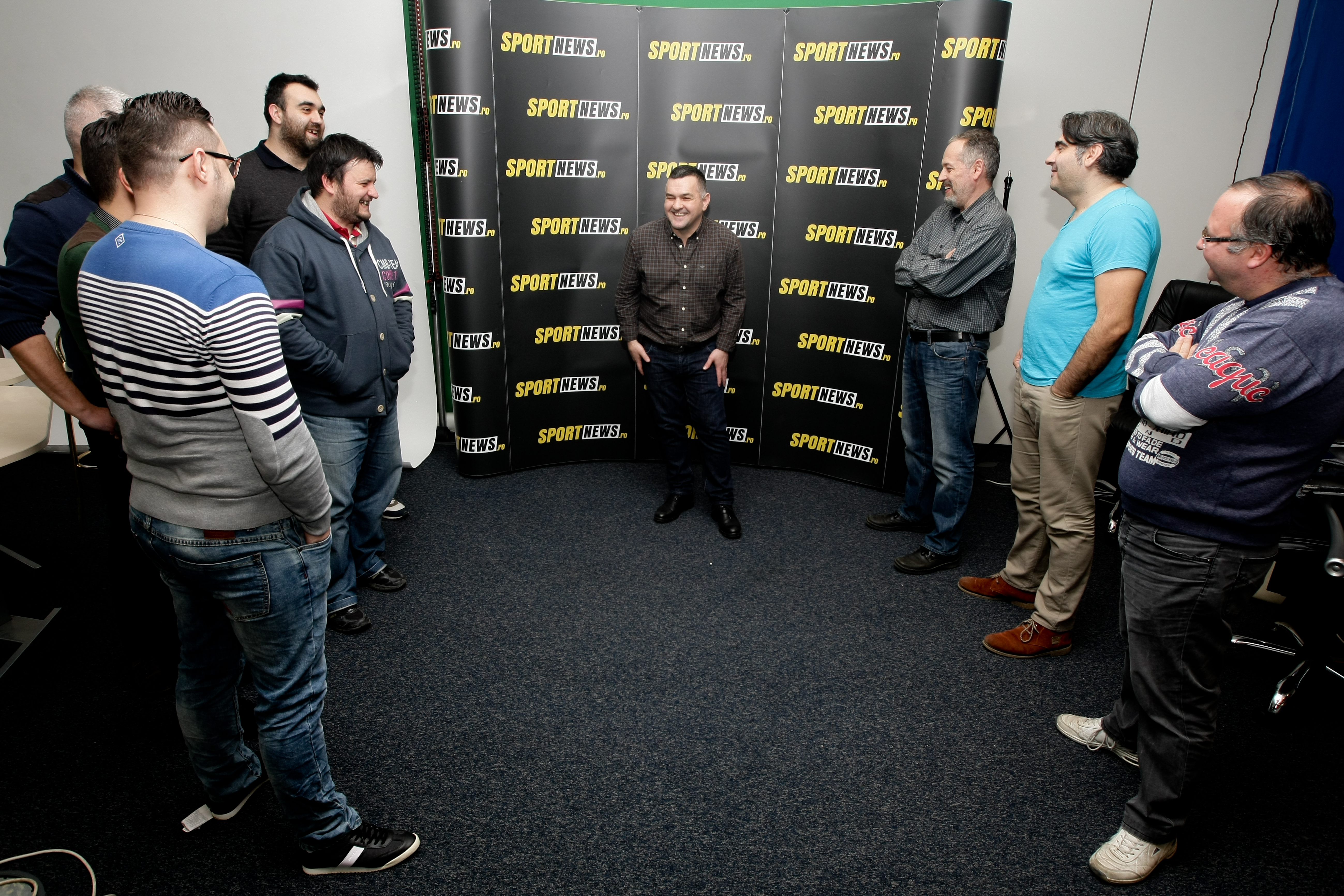 După un deceniu, Leonard Doroftei a povestit culisele meciului cu Arturo Gatti. ”Antrenorul mi-a zis să fiu atent, că dă șase lovituri de stânga la cap, apoi vine cu dreapta. După prima repriză, am înțeles că pregătirea meciului fusese aiurea. ”Bă, fraților, când vine dreapta aia, că mă omoară ăsta?!”