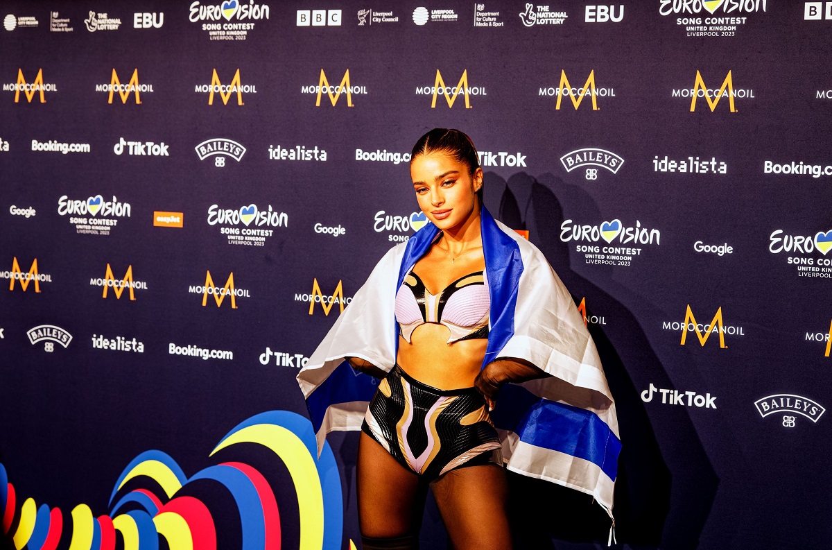 Cântăreața din Israel s-a dezbrăcat pe scena Eurovision 2023, apoi s-a dezlănțuit: „Europa, vrei să mă vezi dansând?”