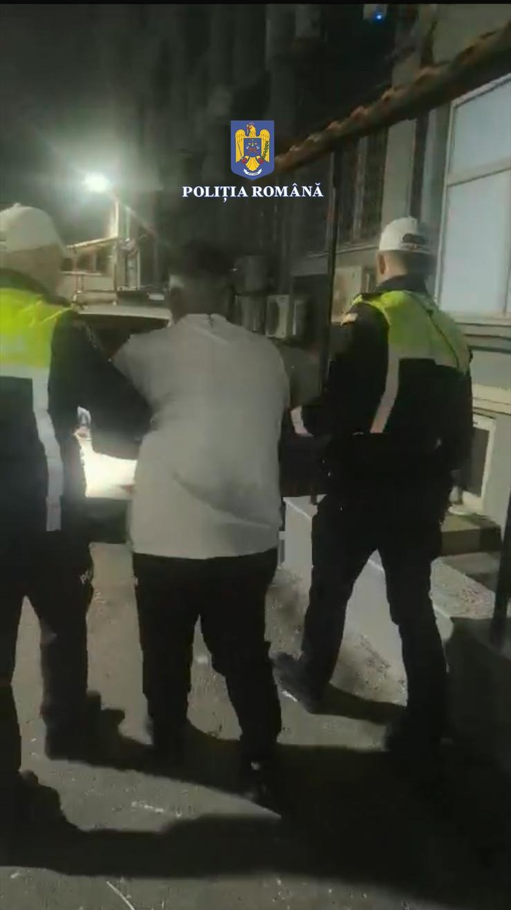 Șofer cu Mercedes, oprit pe Valea Oltului după ce polițiștii i-au spart cauciucurile cu dispozitivul Spike