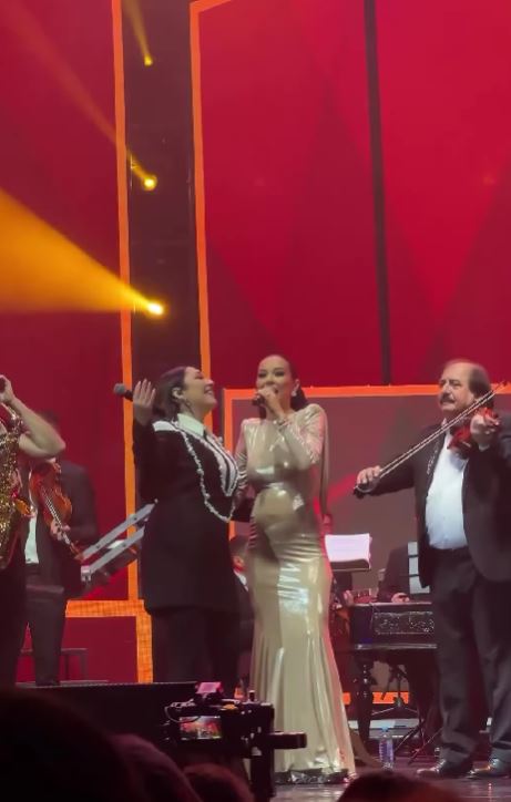 Vlăduța Lupău este însărcinată a doua oară. Și-a arătat burtica de gravidă pe scenă, la Sala Palatului: „O altă minune” VIDEO