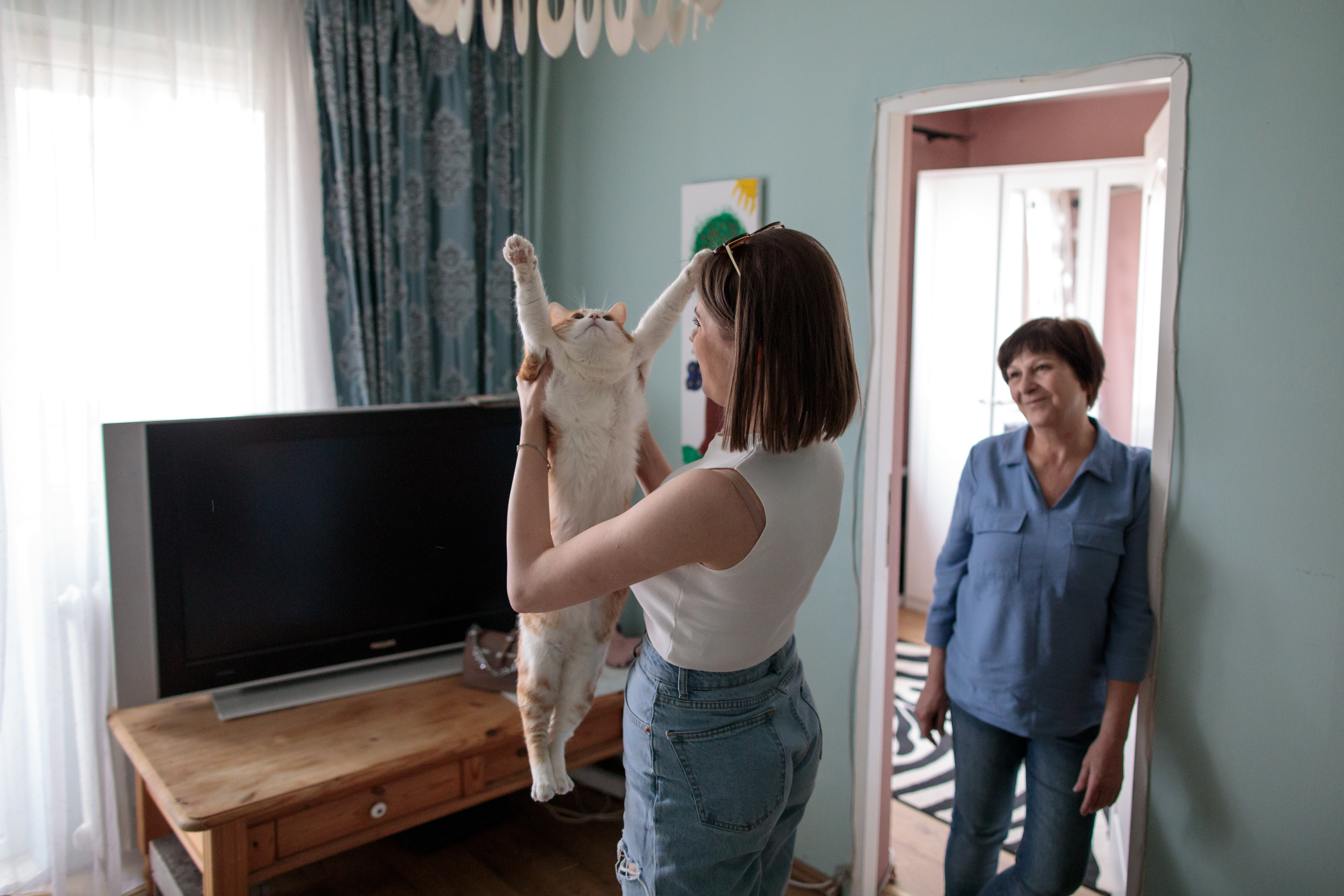 Fața bună a României, evidențiată de o tânără refugiată din Ucraina: „Îmi vine să spun mulțumesc la fiecare pas. Toată lumea încearcă să ne normalizeze viața”
