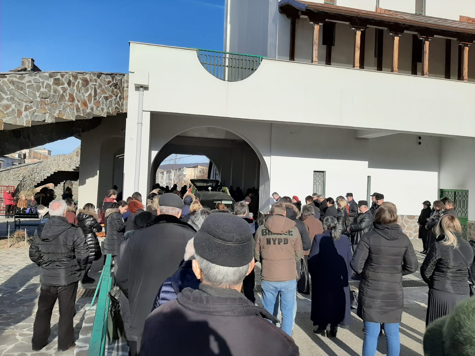 Viața ca un canon a ”mamei medicale”. Directoarea ucisă de soț în spital trăia în teroare de 27 de ani, dar la serviciu zâmbea și era blândă cu toată lumea