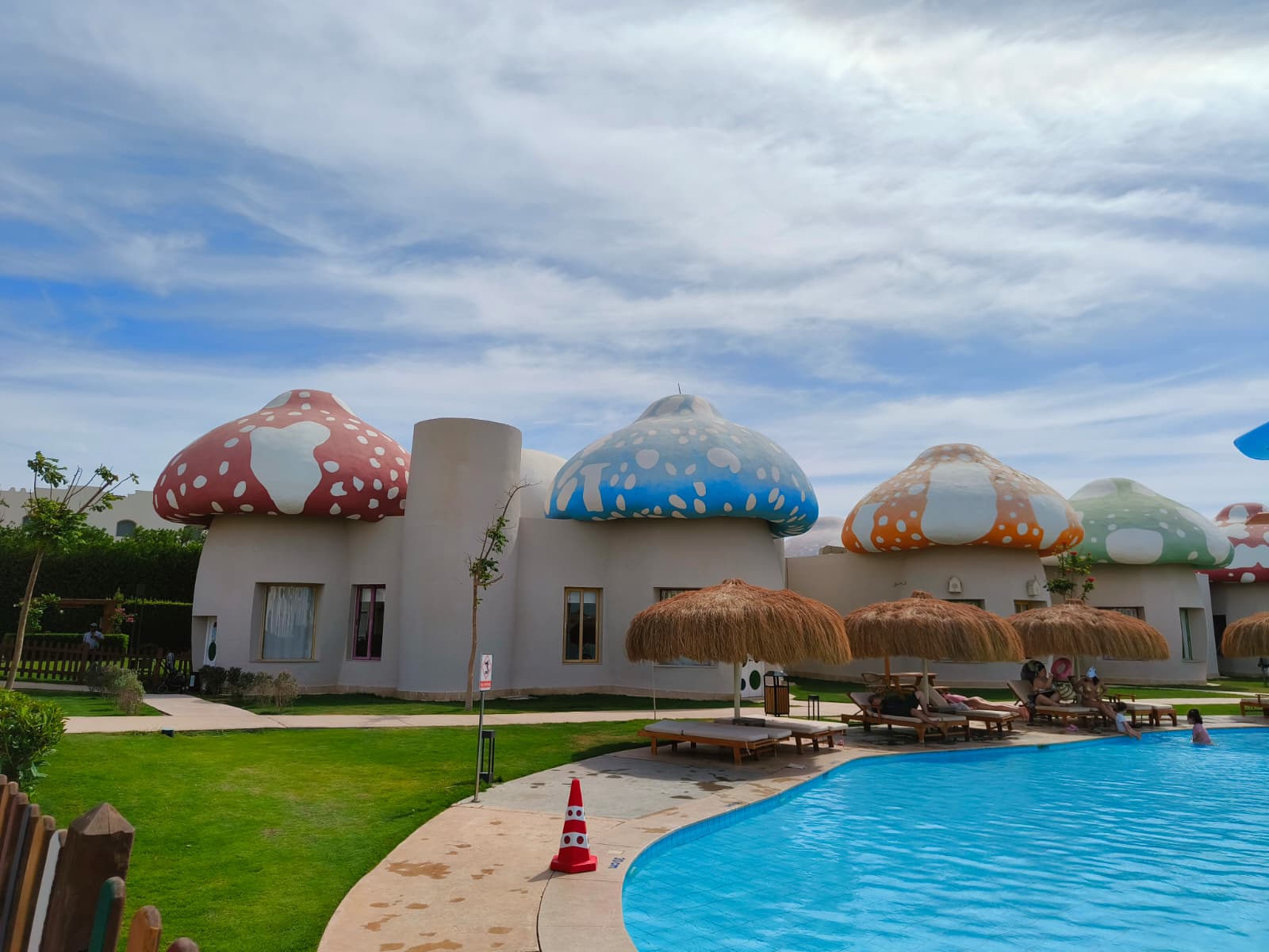 Hurghada, o destinație pentru toate categoriile de turiști. Ce activități poți face acolo singur, cu copilul și în grup