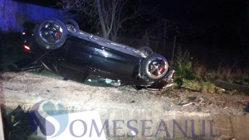 Unul dintre organizatorii turneului naționalei în SUA, din 2006, accident groaznic: ^a intrat cu mașina direct în stâlp, apoi s-a dat peste cap! A scăpat miraculos cu viață