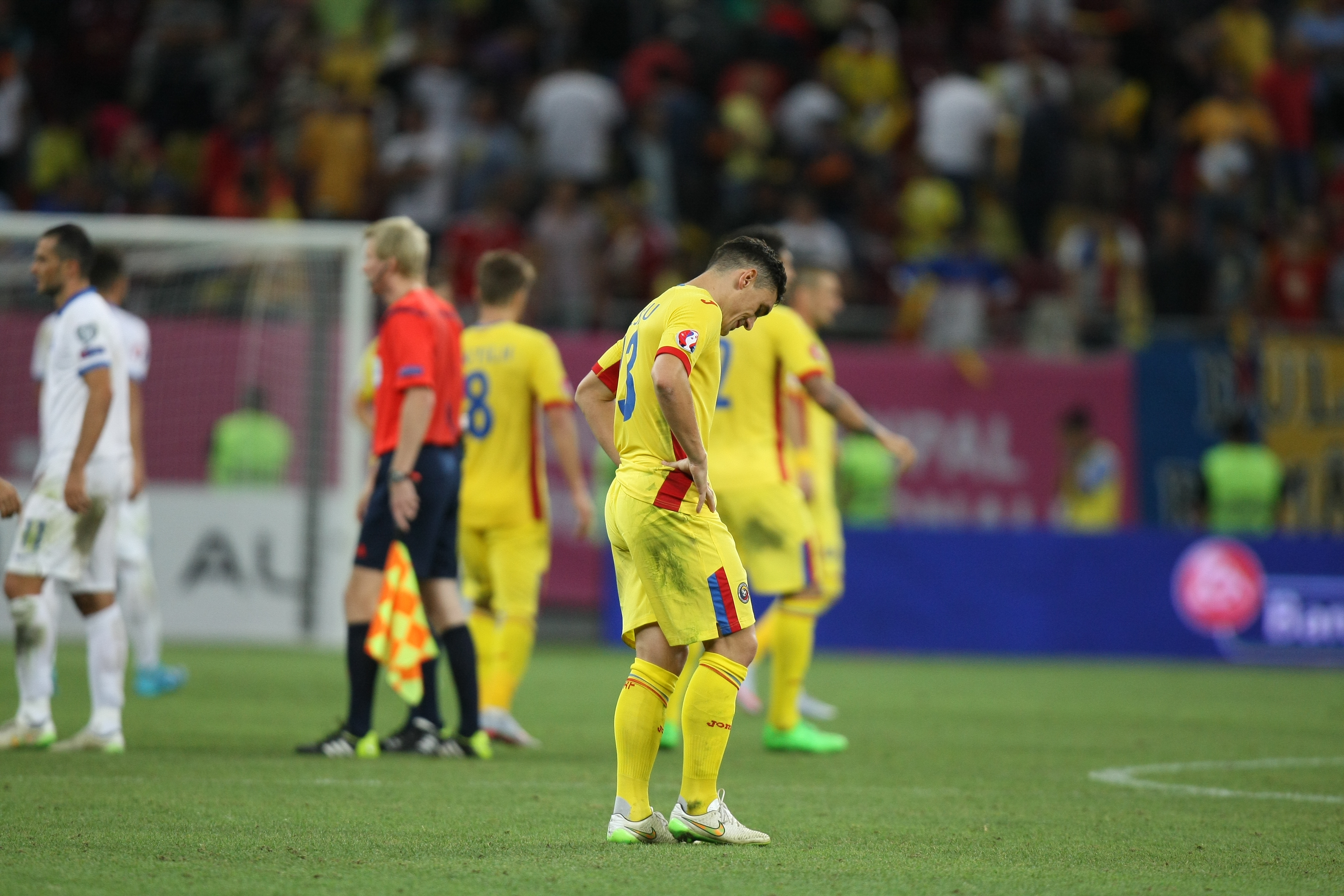 Apărare beton, atac de carton! Naționala României gâfâie în drum spre Euro 2016. Avem cea mai bună defensivă din istorie, dar suntem în pragul cele mai mari crize ofensive din ultimii 67 de ani