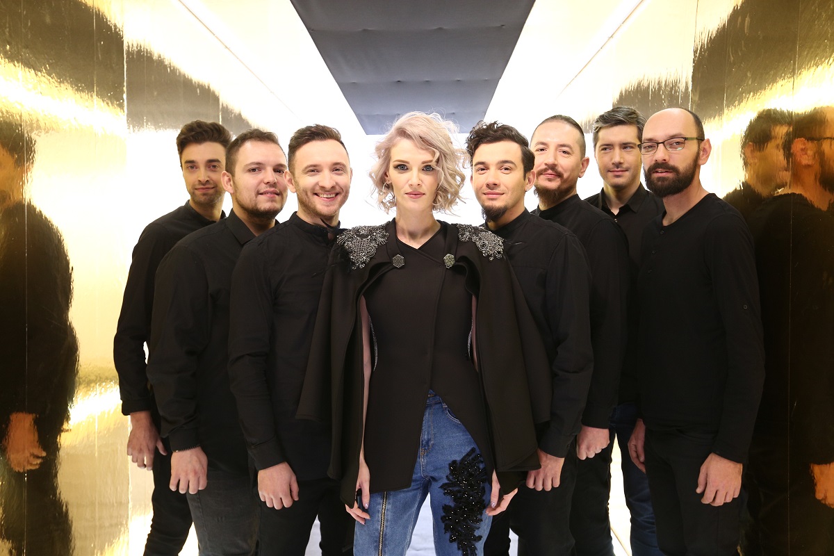 Sorana și Anca de la A.S.I.A. și Dan Bittman, vizită surpriză în casa X Factor | FOTO
