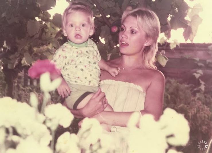 Cine este mama lui Sebastian Stan. Georgeta Orlovschi a divorțat în 1984, după Revoluție s-a mutat în America și s-a recăsătorit cu Anthony Fruhauf