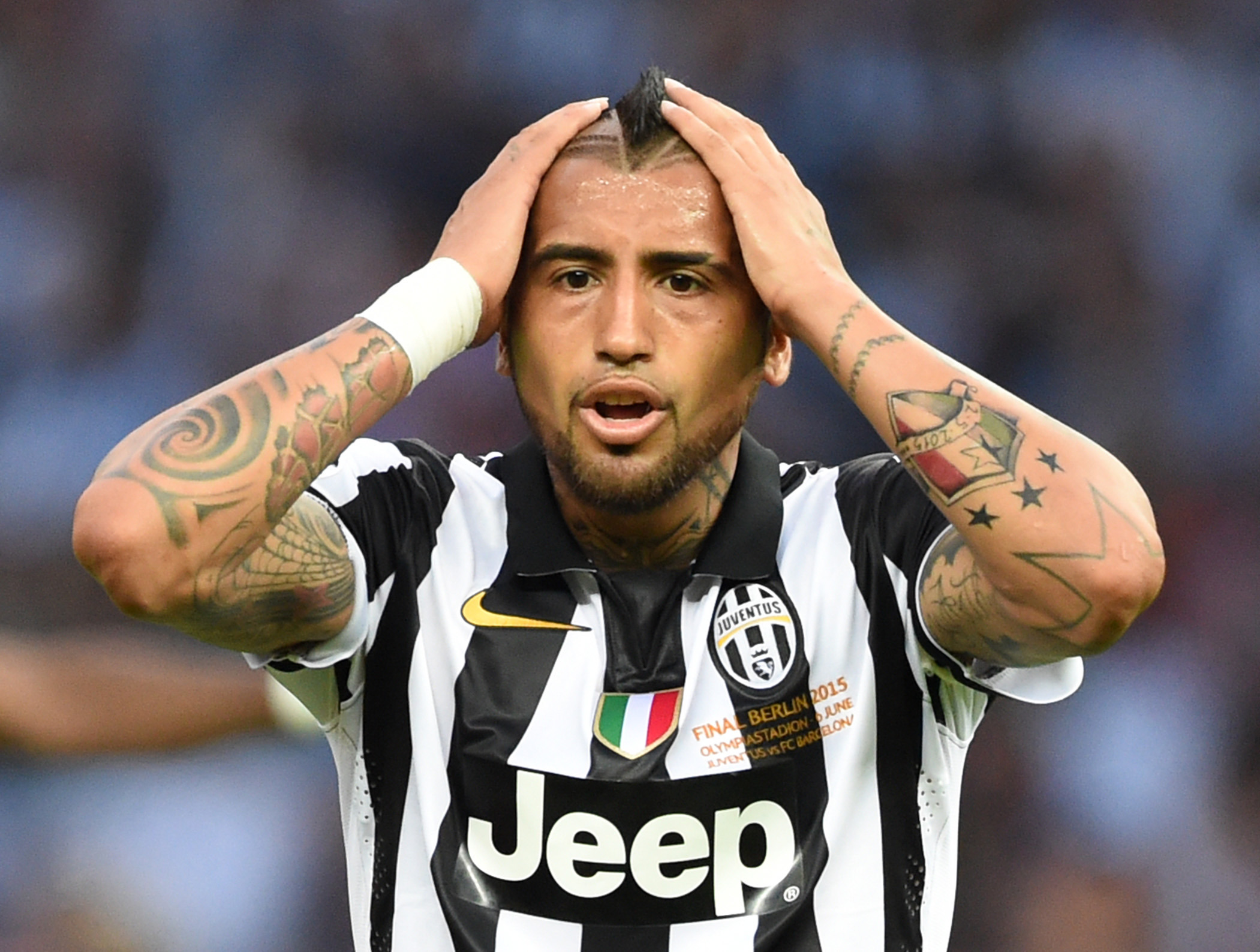 Juventus, aşteptată de sute de fani la revenirea la Torino / GALERIE FOTO&VIDEO