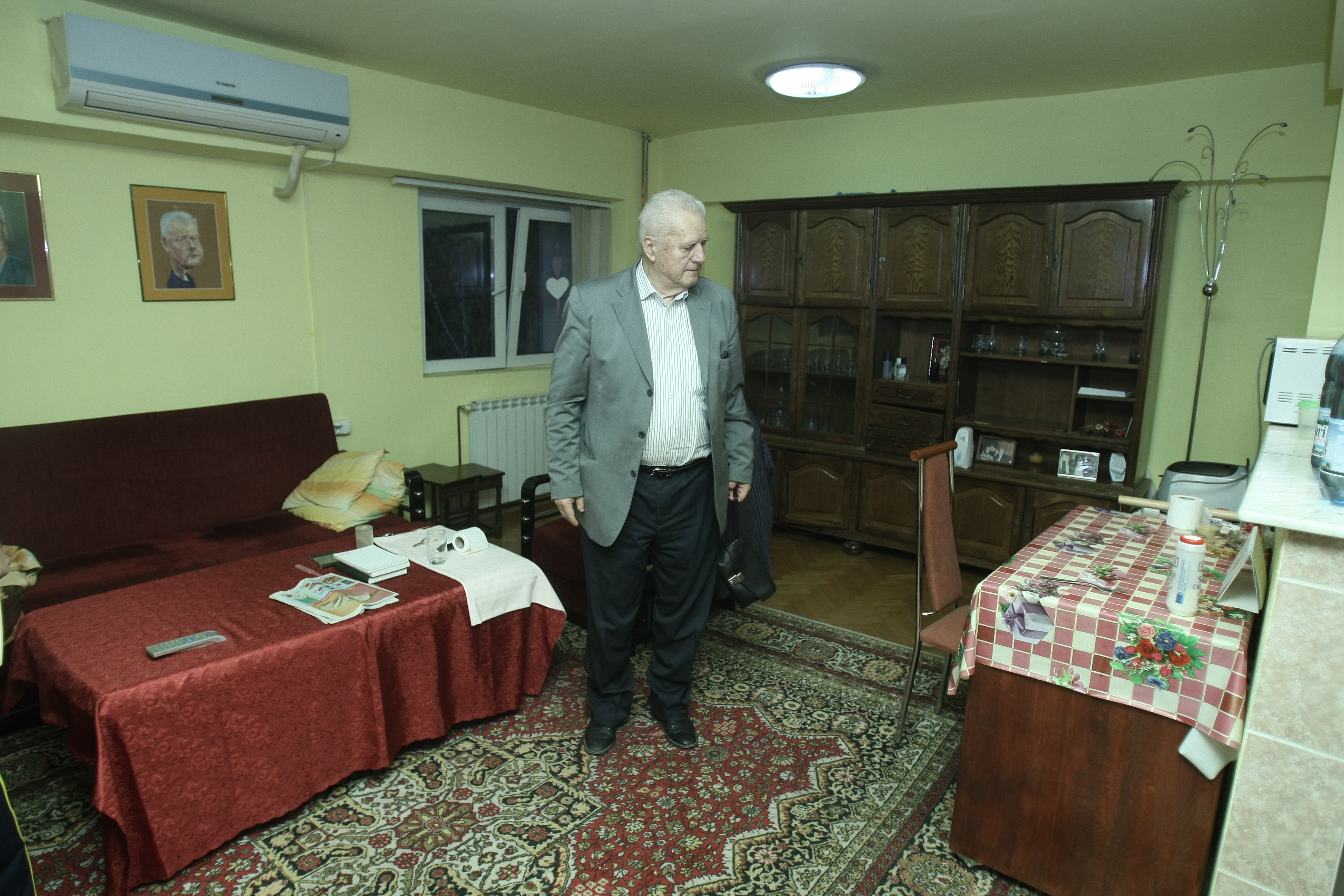 EXCLUSIV! Știați că Pădureanu a fost însurat? Vorbește în premieră despre divorț! A înșelat-o nea Jean pe Tanti Pușa? GALERIE FOTO