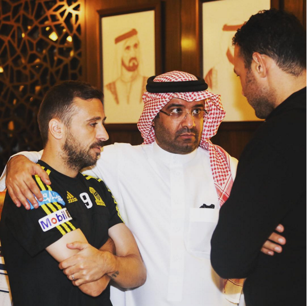 Victor Piţurcă se desparte de Lucian Sânmărtean. Al Ittihad negociază cu un câştigător al Ligii Campionilor