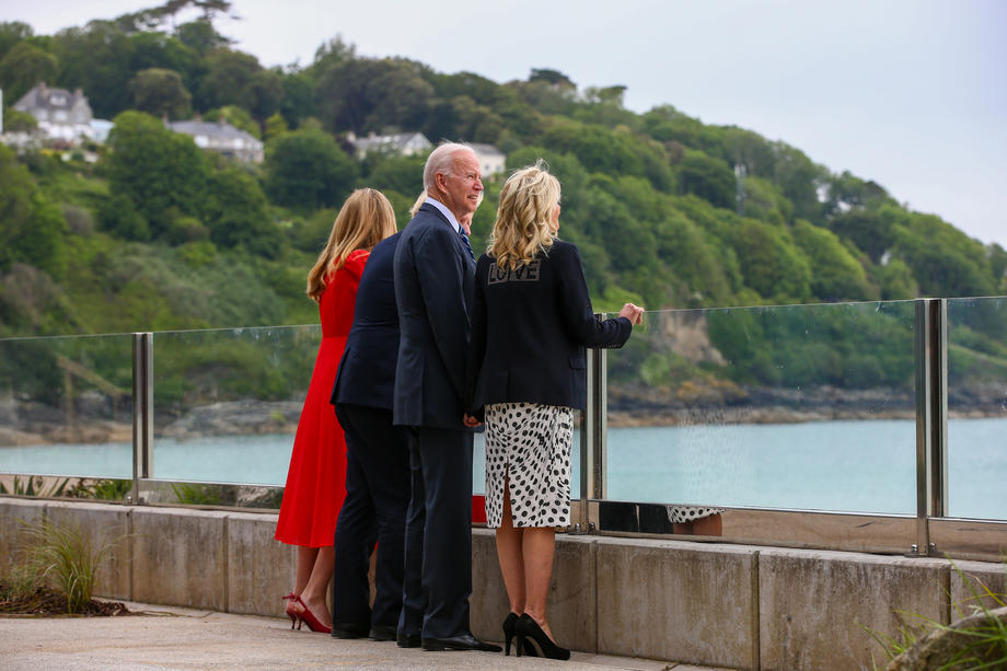 Jacheta cu care Jill Biden a făcut furori înainte de summitul G7. „Aduc dragoste din America”