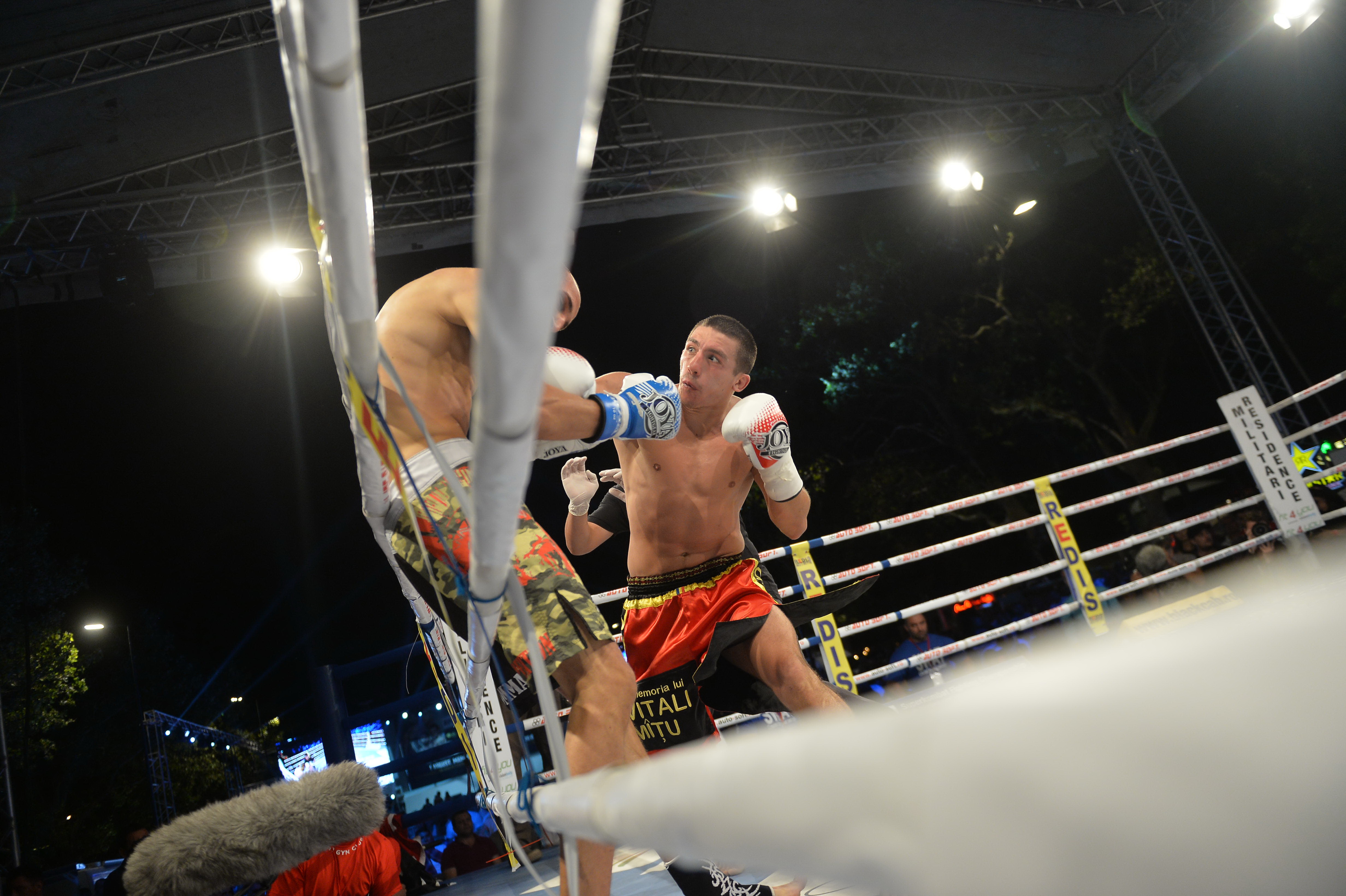 Andrei Stoica îşi păstrează centura de campion mondial / GALERIE FOTO&VIDEO
