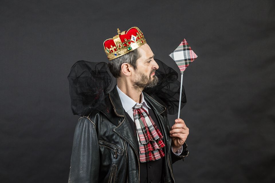 A Kétfarkú Kutya Párt polgármesterjelöltje lesz a Bëlga alapítója