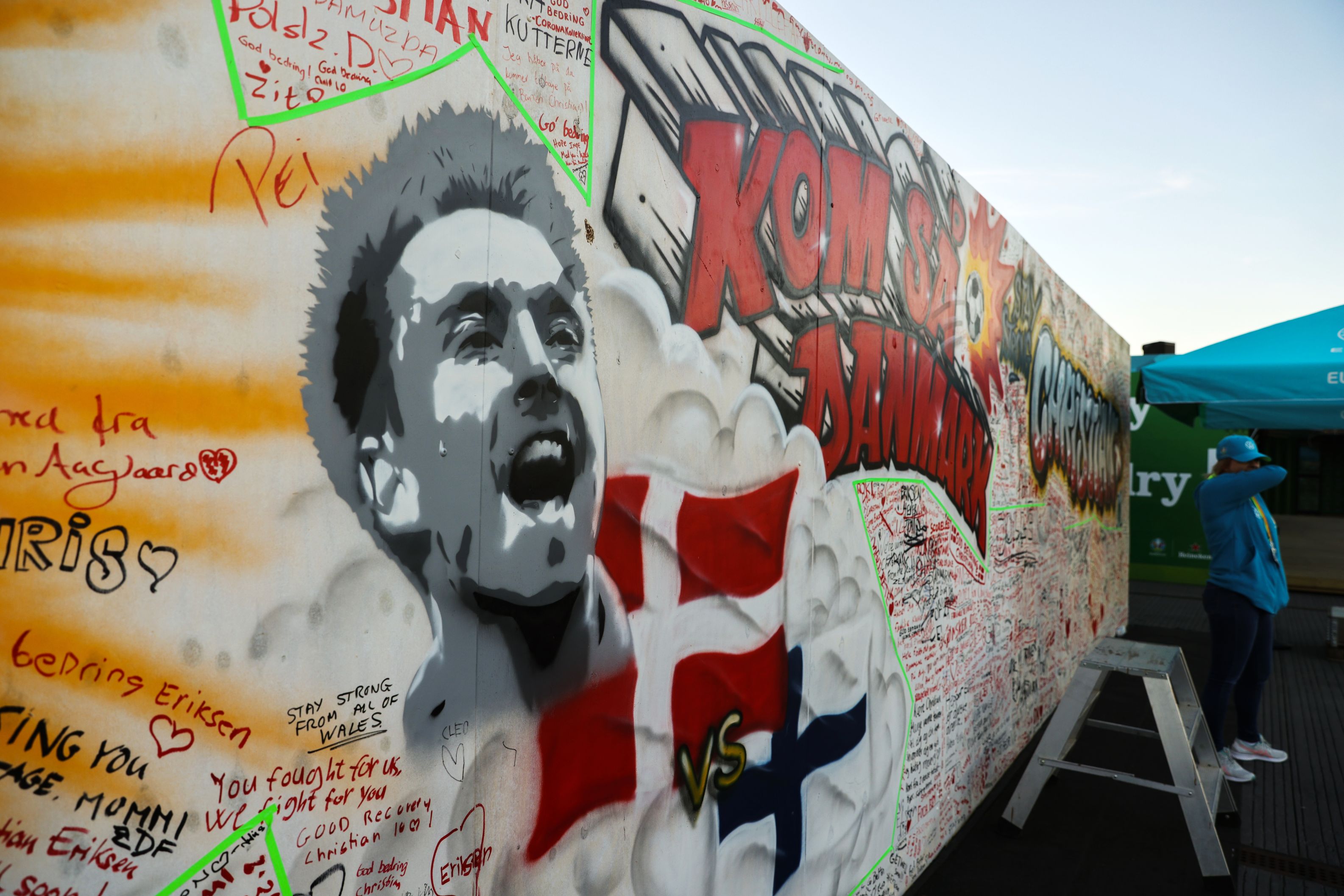 Danemarca s-a calificat în optimile Euro 2020, după o victorie clară în fața Rusiei. Cu inima pentru Eriksen