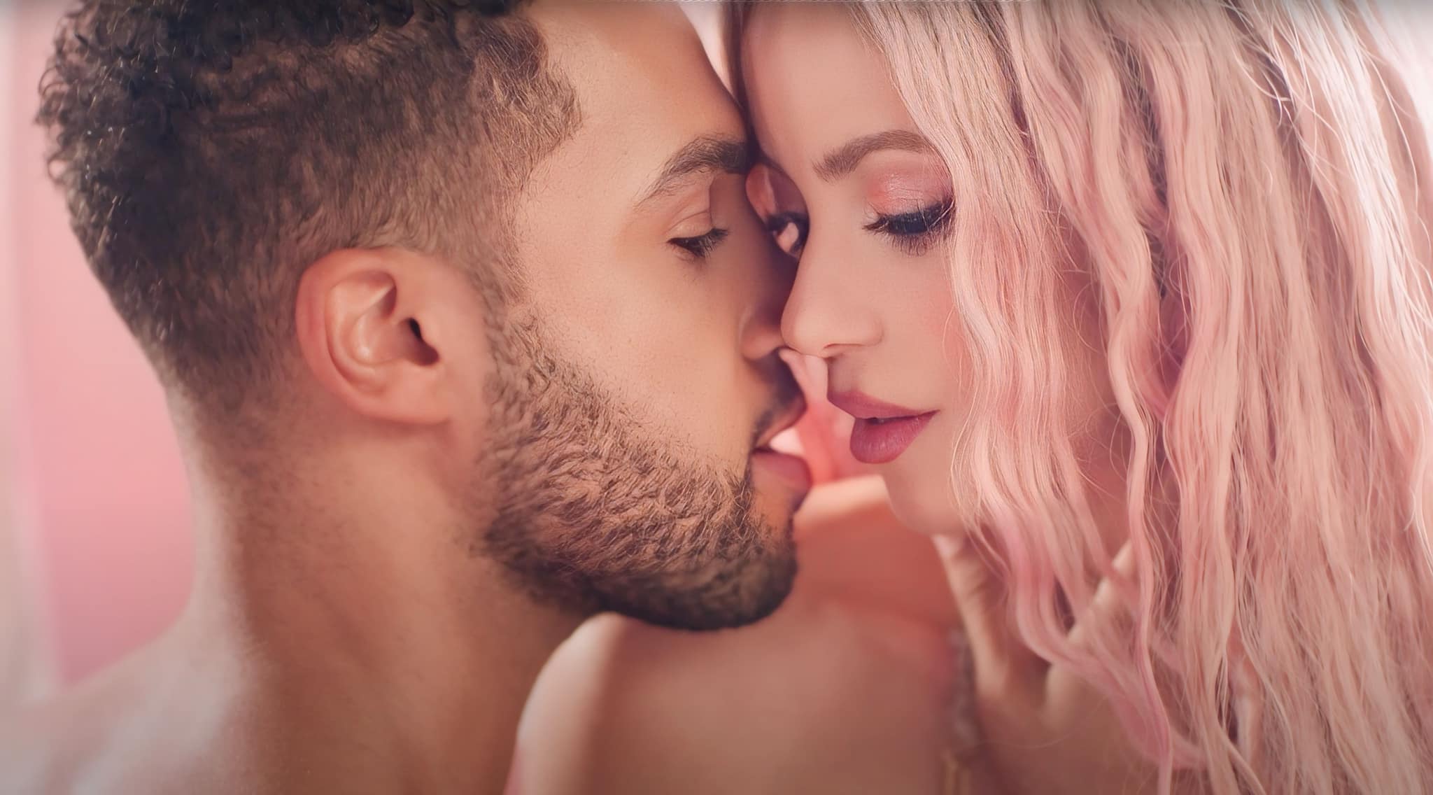 Shakira are o nouă relație, după despărțirea de Gerard Pique. Cine e iubitul artistei: „Prietenii ei sunt de părere că el vrea să se facă cunoscut”