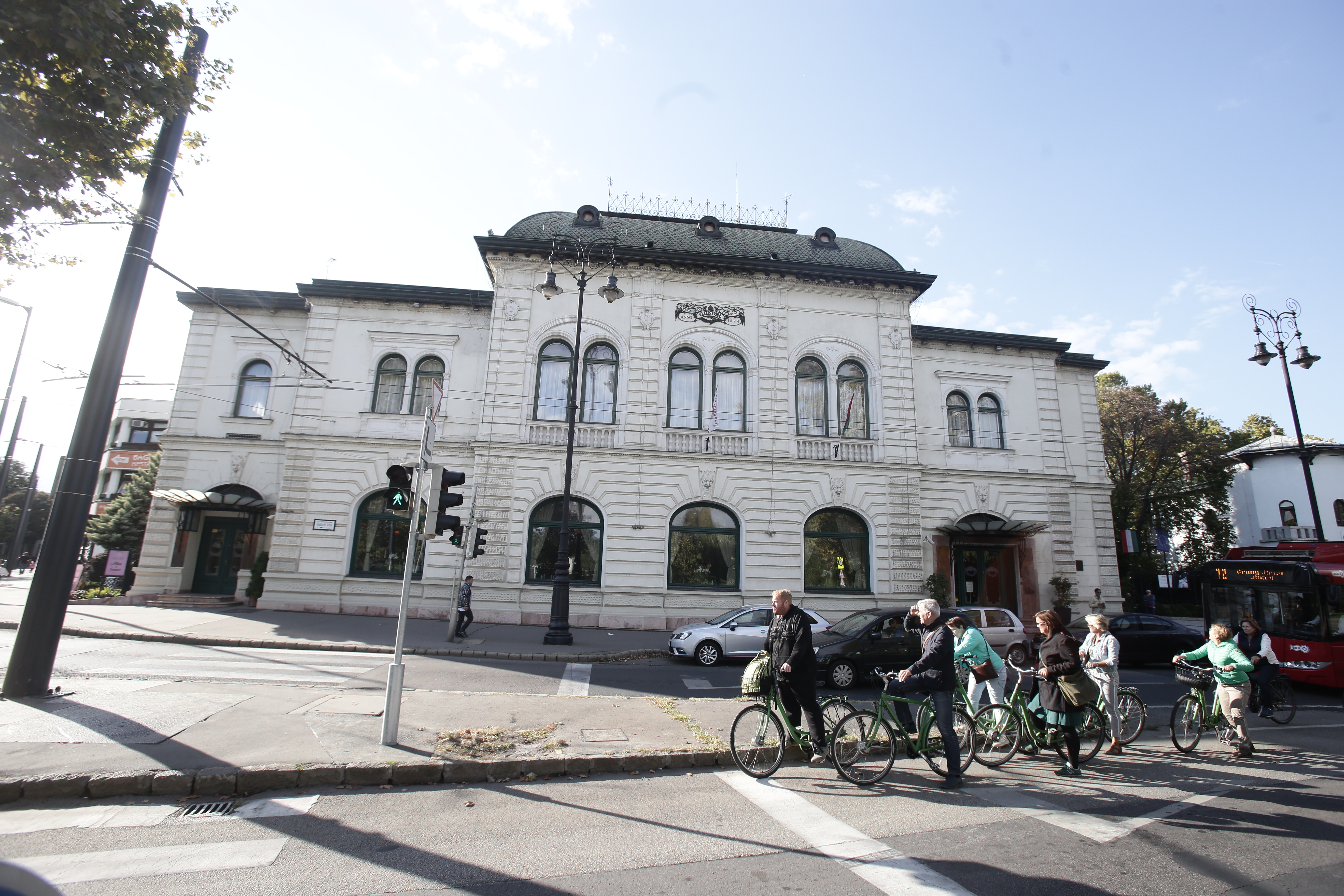 CORESPONDENȚĂ DIN BUDAPESTA/ Am fost în restaurantul unde va avea loc nunta lui Borcea. Ospătarii fac repetiții, oaspeții vor fi întâmpinați cu urări în limba română! FOTO&VIDEO