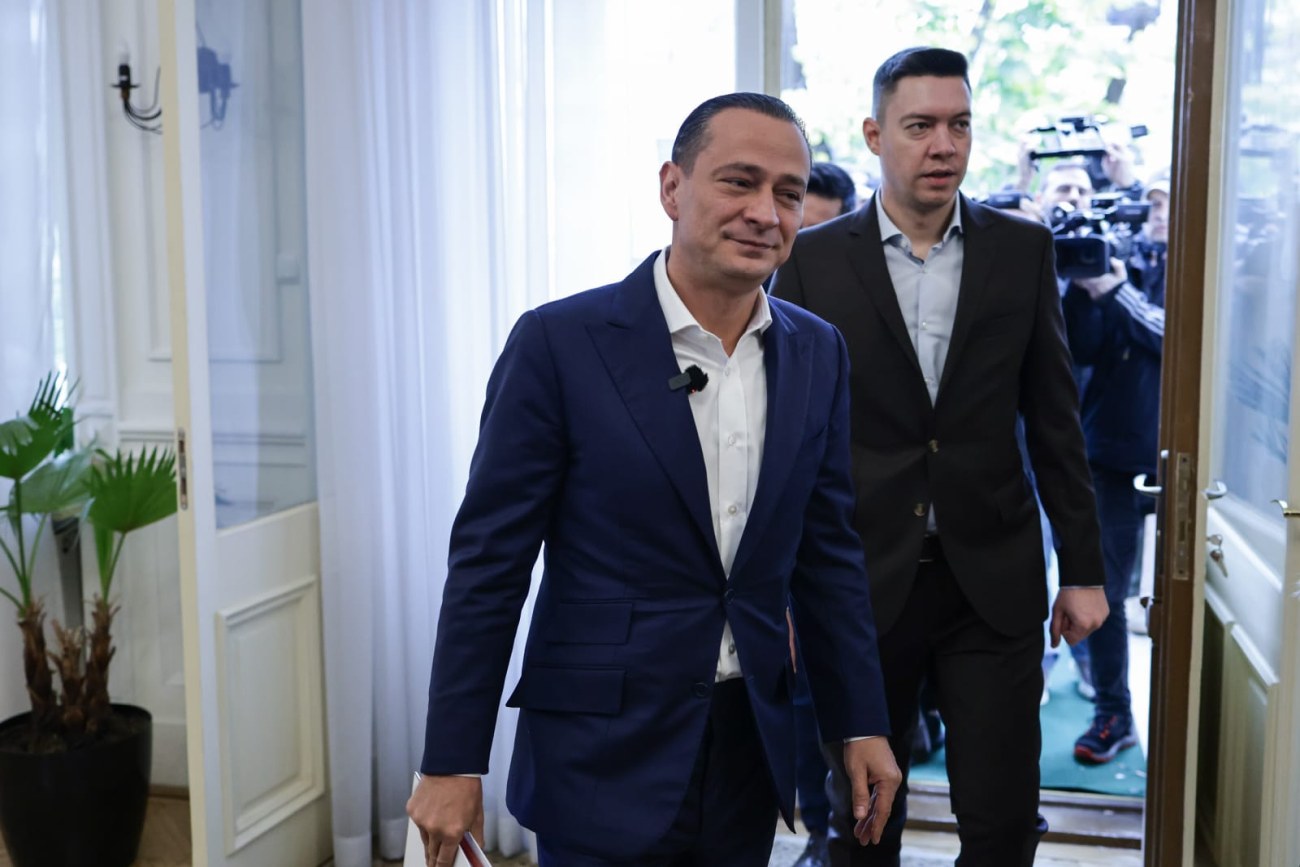 Daniel Băluţă şi-a depus candidatura la Primăria București fără Grindeanu. A venit cu Manda, Firea, Manole și Costoiu. De ce a lipsit șeful PSD
