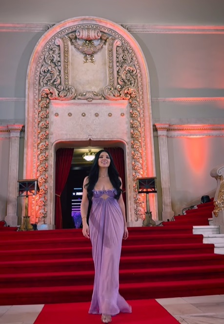 Cine sunt vedetele care apar în „La bine și la roast”, care se filmează la Opera Națională din București. Imagini din culisele noului show de la Pro TV