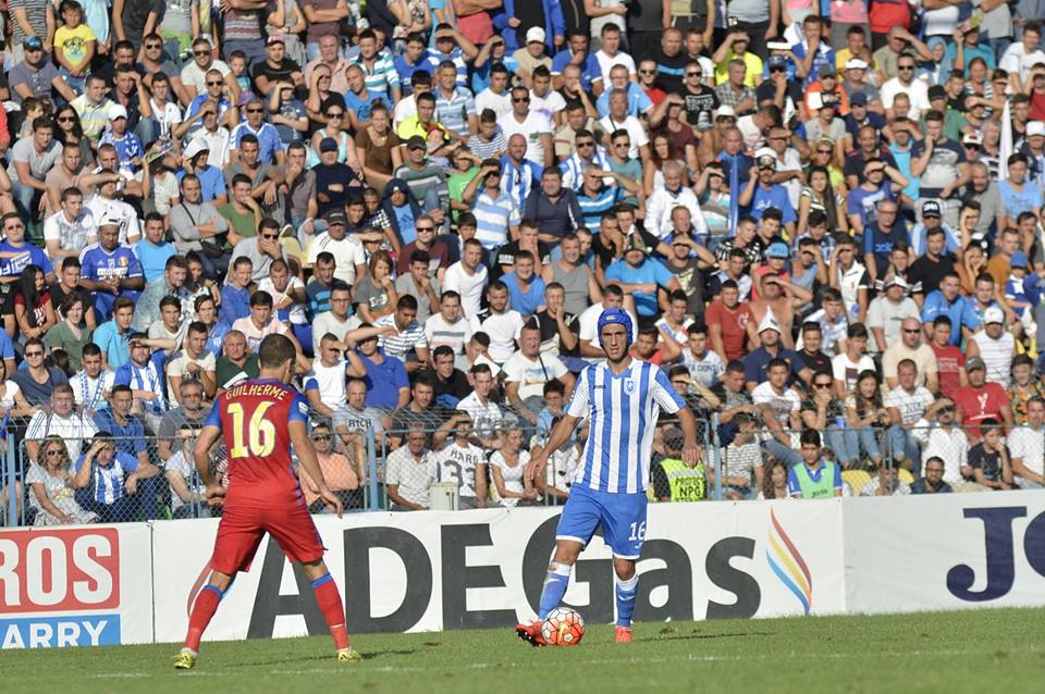 Liga I. CS U Craiova - Steaua 1-2. Olteni, pârliţi de un oltean: arbitrul Comănescu! ^Tade a adus victoria campioanei dintr-un penalty controversat / FOTO