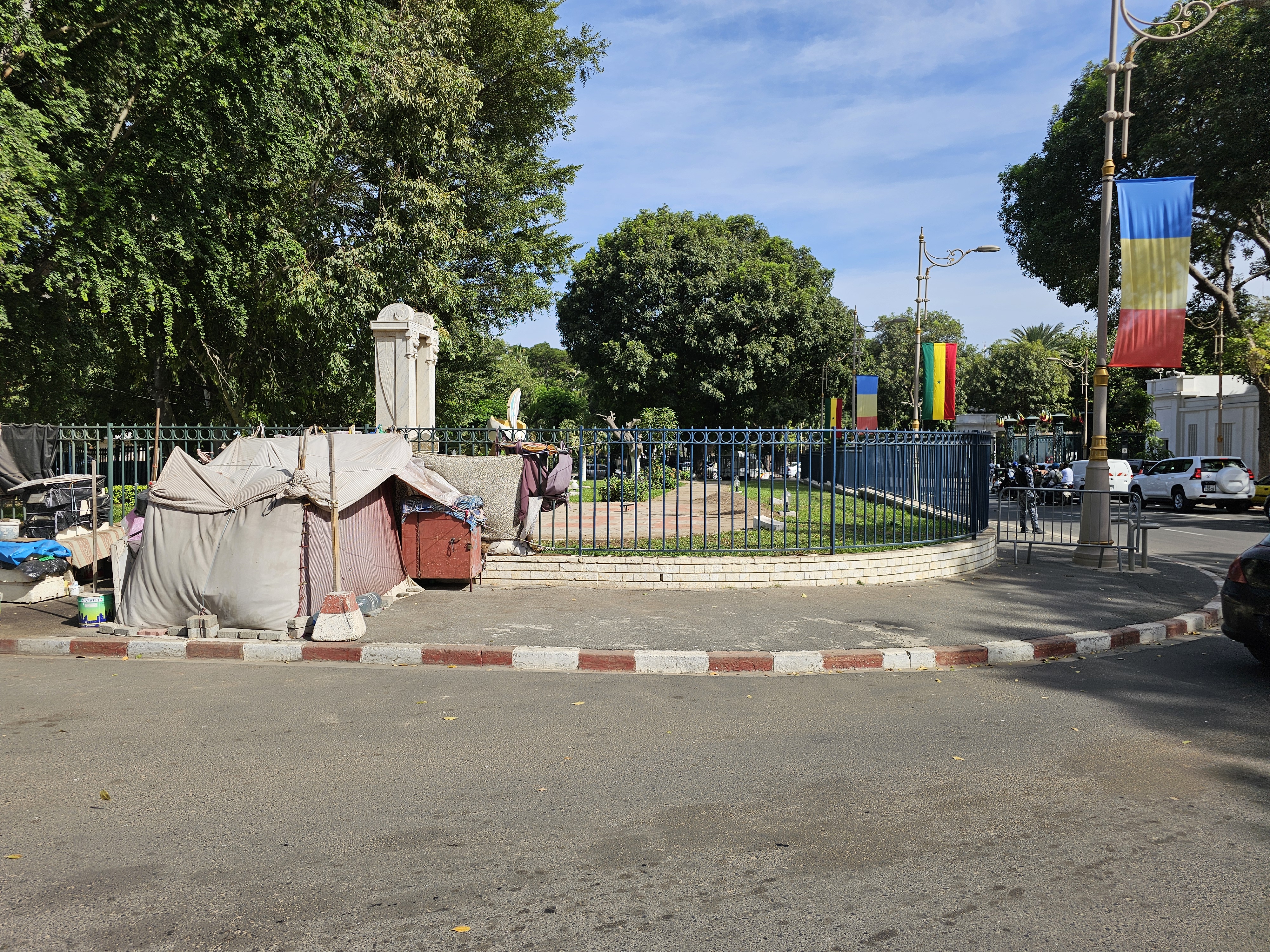 CORESPONDENȚĂ DIN SENEGAL. Ultima întâlnire a lui Klaus Iohannis cu un şef de stat în turneul african. Cine este Macky Sall, preşedintele care-i trimite la închisoare pe opozanți. Incidente cu trimisul Libertatea în Dakar