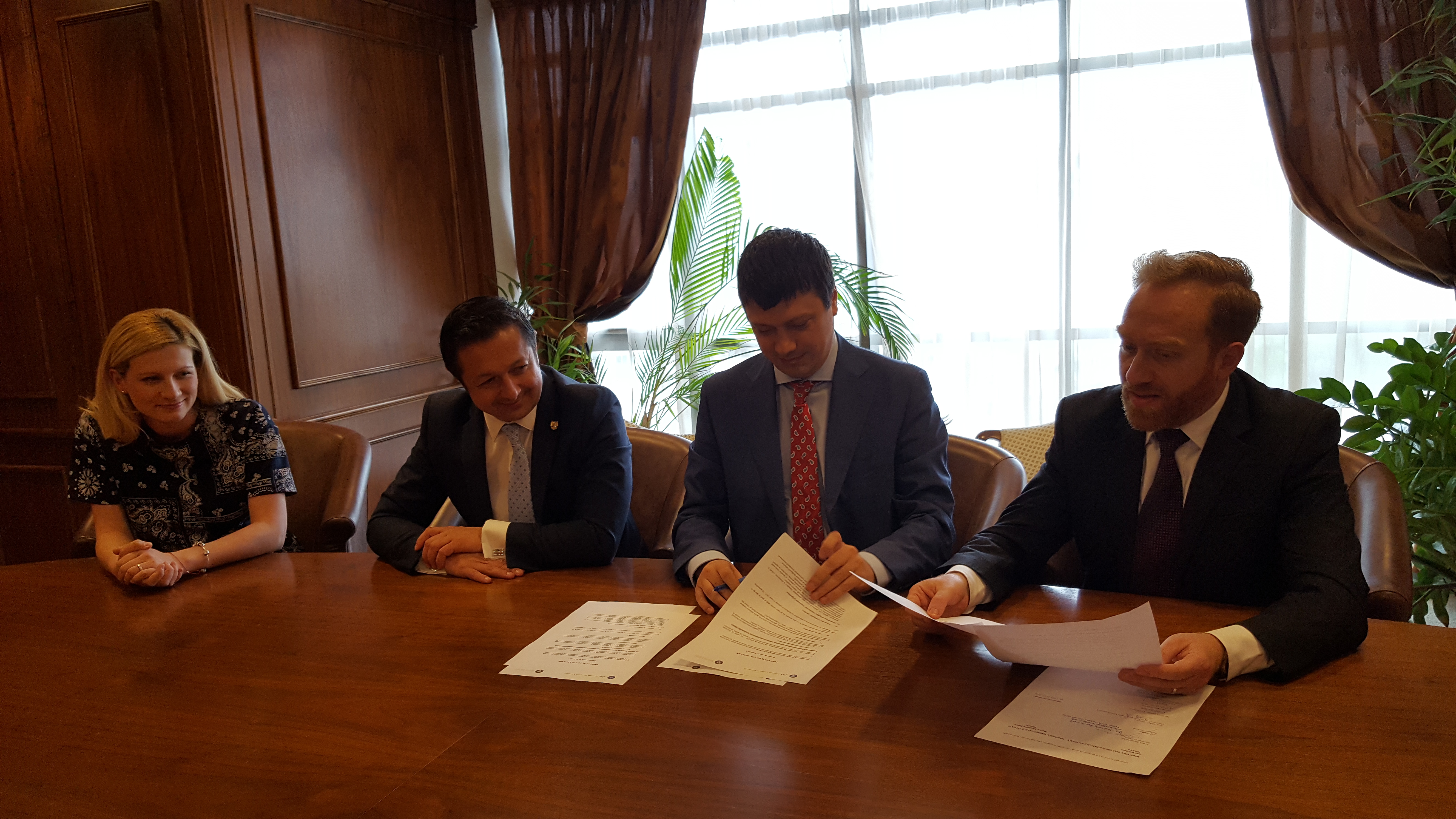 Protocol la nivel înalt între Ministerul Tineretului și Sportului și Ministerul Culturii și Identității Naționale