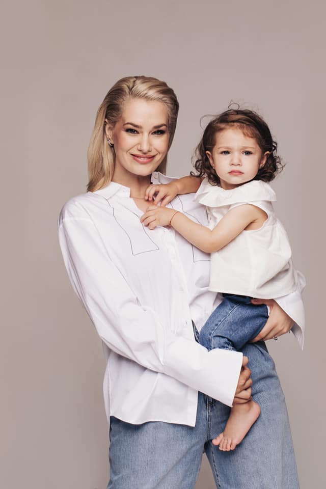 Feli Donose, mărturisiri neașteptate la un an de la divorțul de tatăl fiicei sale: „Mama spera să ne împăcăm, că e copilul la mijloc”