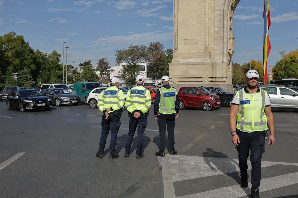 Șofer urmărit de polițiști, în București, și adus înapoi la locul unde i-au făcut semn să oprească: „Am crezut că mi-ați zis să merg mai departe”