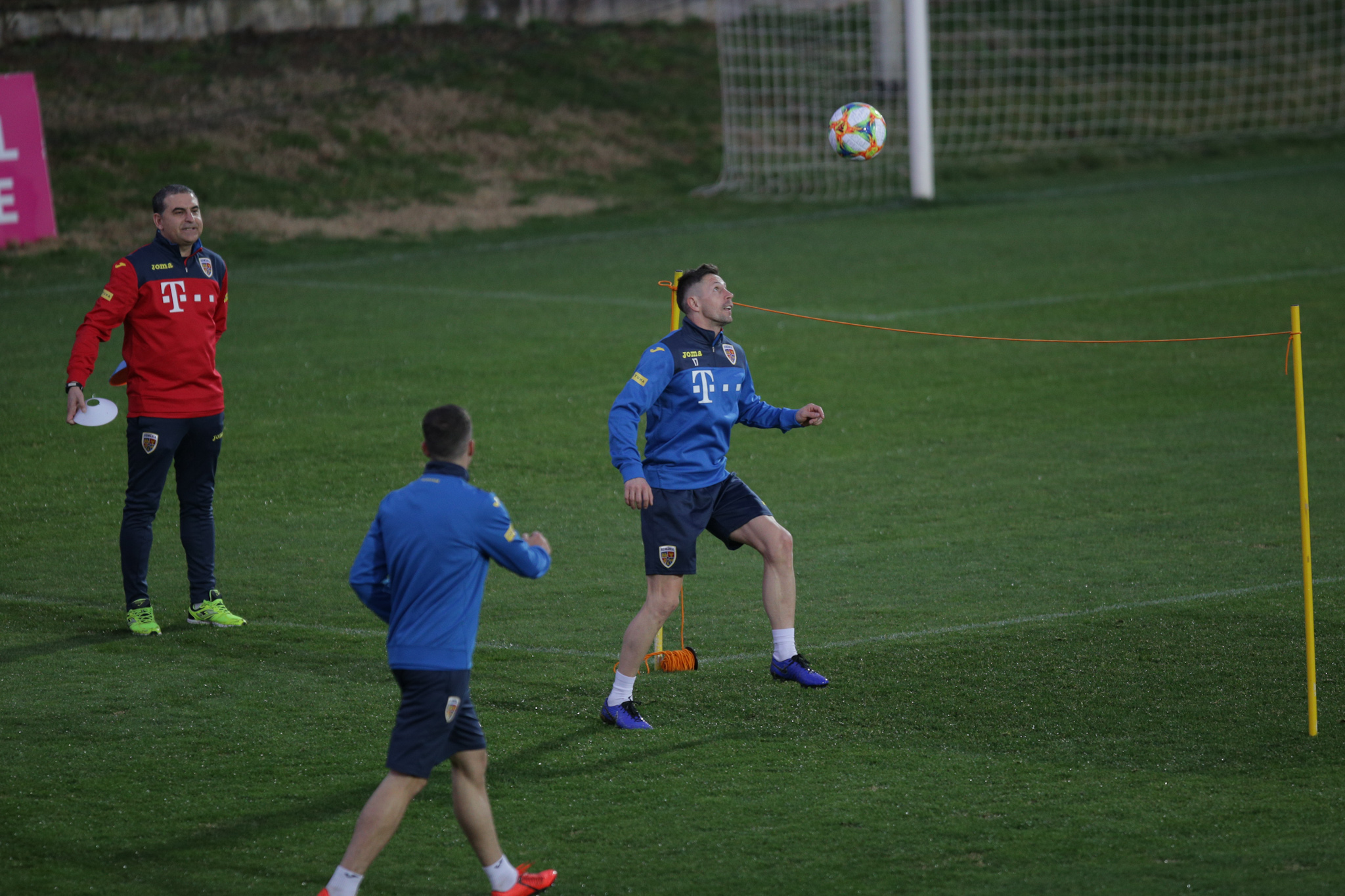 Start spre Euro 2020. Cosmin Contra și-a avertizat jucătorii: ”Ne așteaptă un meci dur în Suedia” | GALERIE FOTO&VIDEO