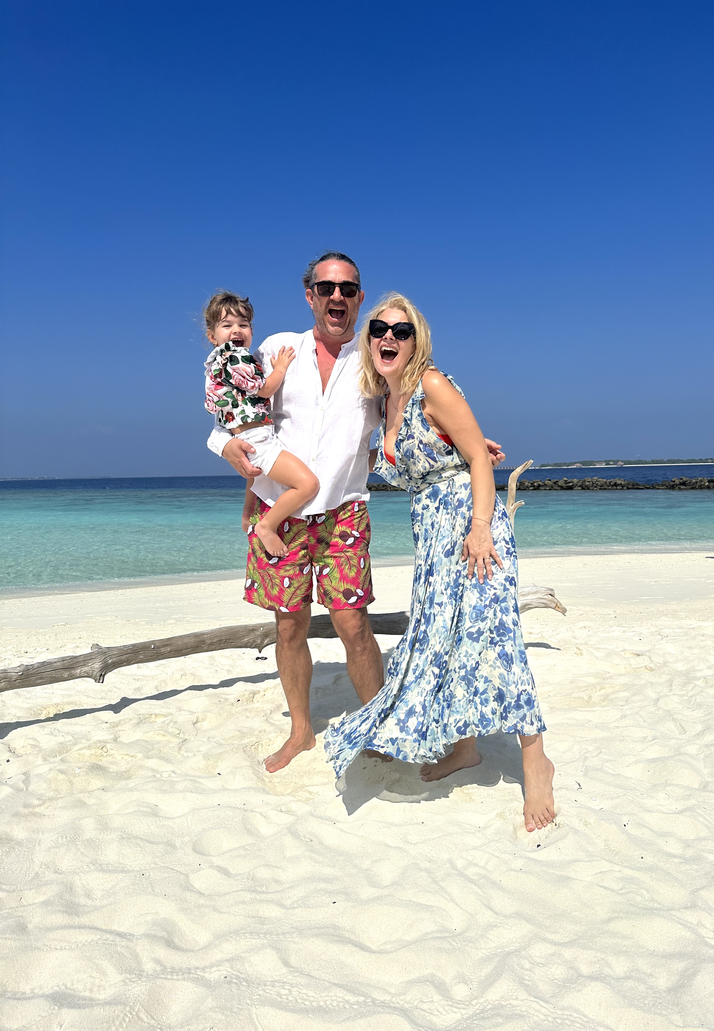 Alessandra Stoicescu, vacanță cu familia în Maldive: „Sara este în al nouălea cer, se bucură de tot ce vede”