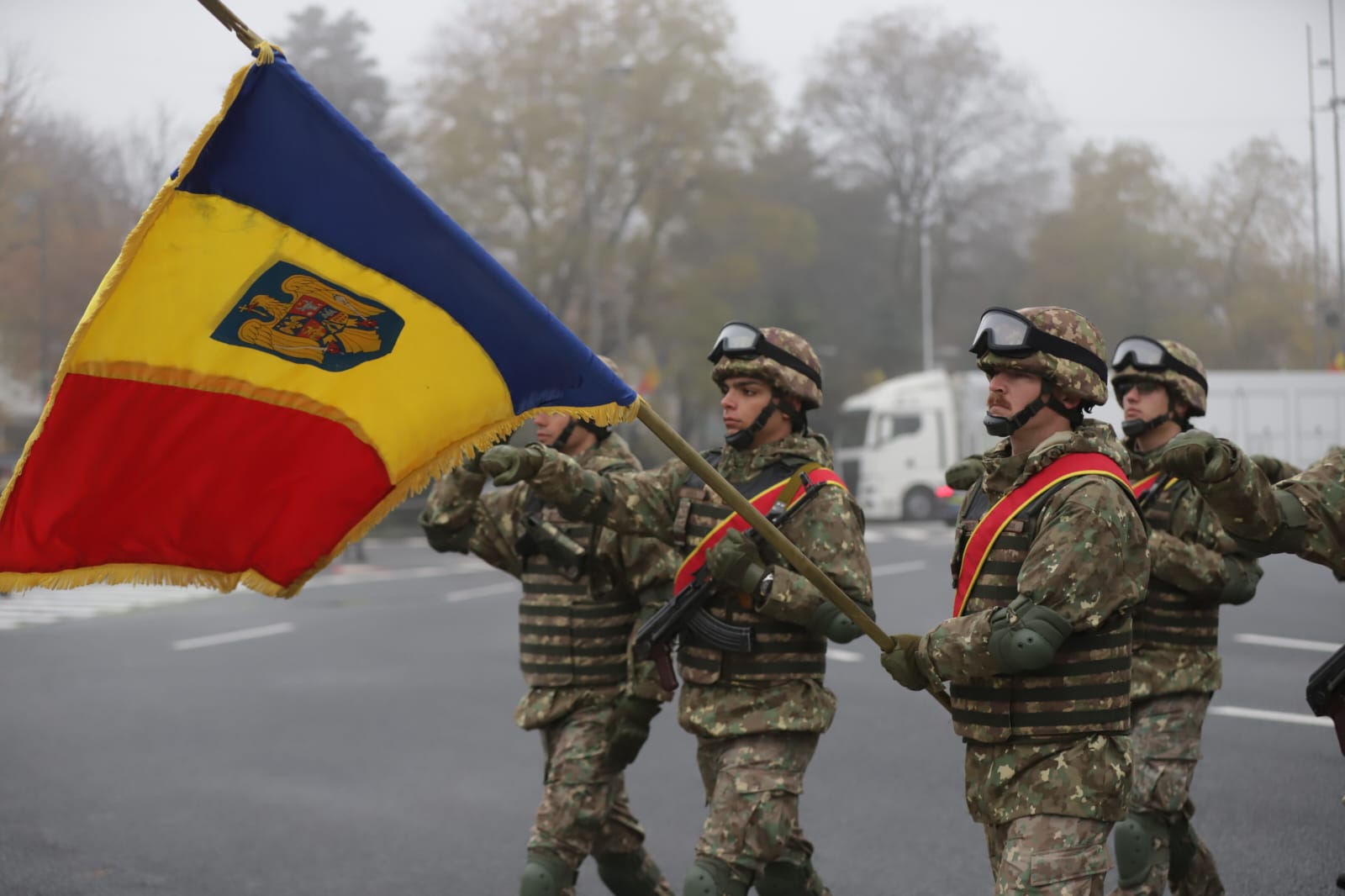 Repetiție generală pentru Parada Militară Națională, sâmbătă, la Arcul de Triumf