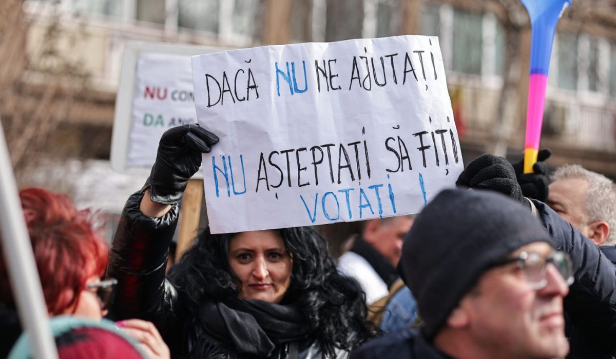 Proteste în fața Ministerului Economiei. Sindicatul Liber Navalistul cere salvarea Șantierului Mangalia: „Să fim vigilenți cu investitorii care vin”