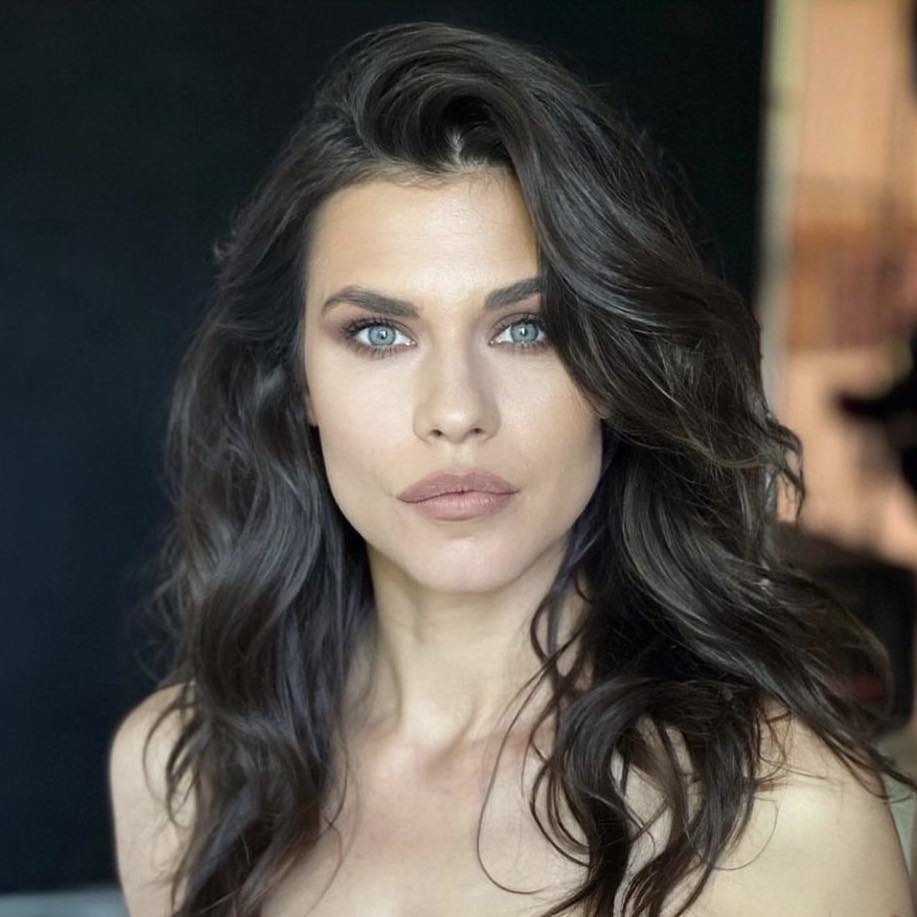 Ana Ularu încearcă să-și facă singură toate cascadoriile din film. „Așa simt că «rimez» cu personajul pe care l-am creat”/VIDEO EXCLUSIV