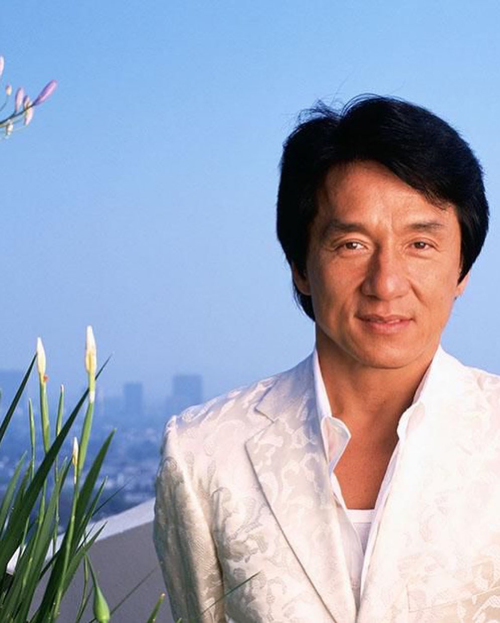 Jackie Chan a împlinit 70 de ani. Mesajul transmis de legendarul actor: „A fi capabil să îmbătrânești este un noroc”
