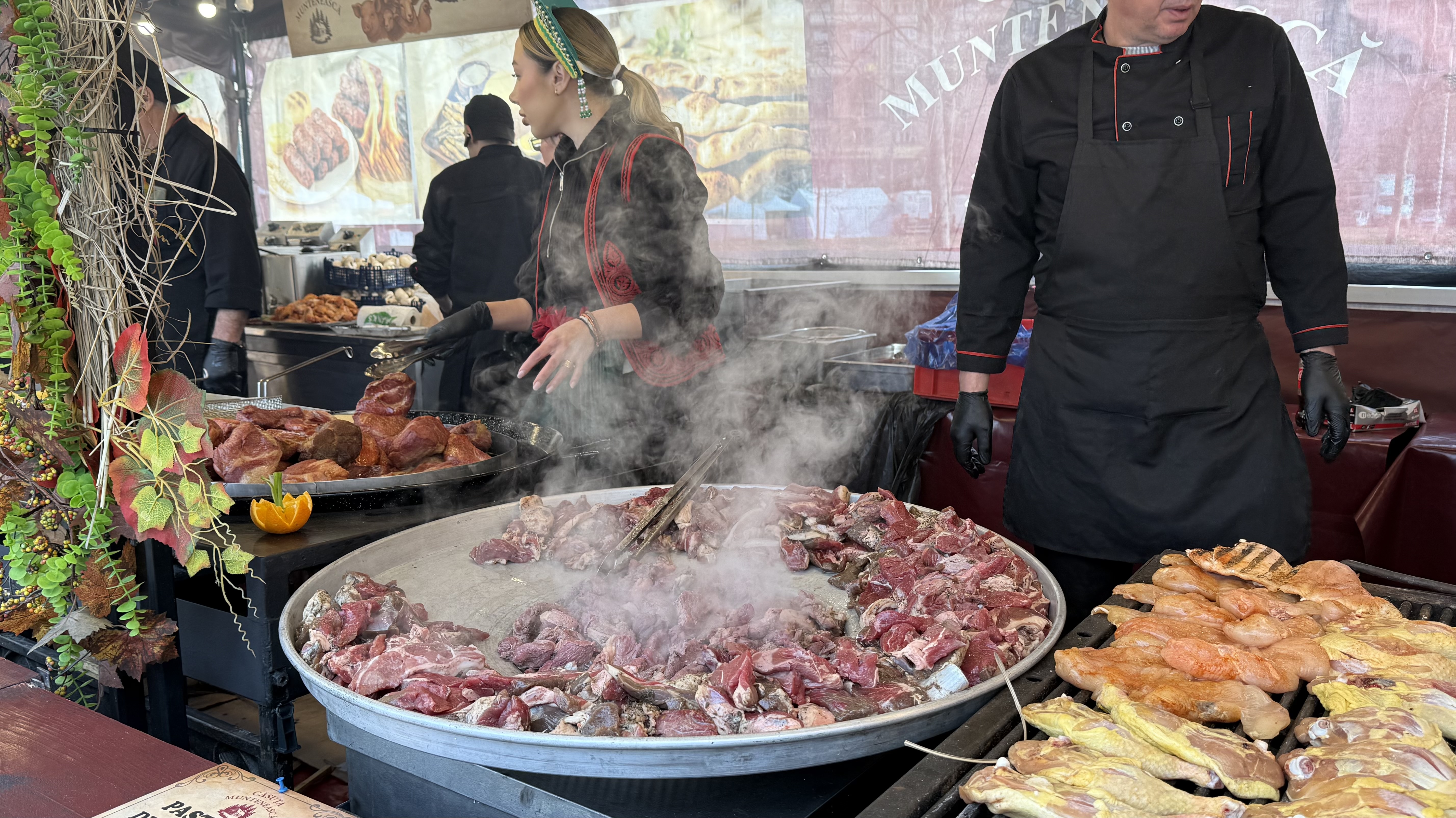 Cât costă o ciorbă pescărească lipovenească la Festivalul Pescăresc din București? O bucată de crap, cât un kilogram, în Obor