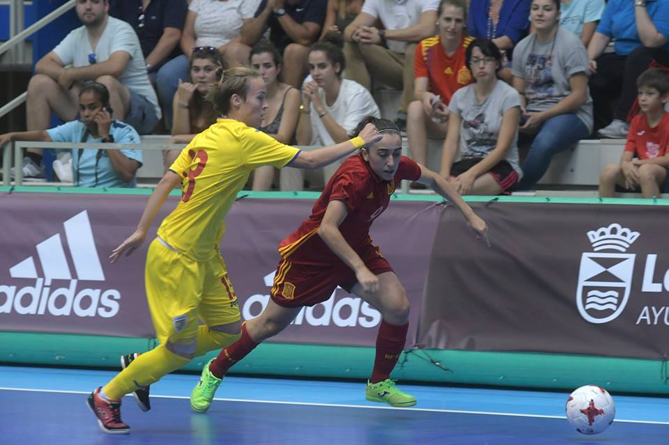 Naționala feminină de futsal a României are portar de fotbal pe plajă. Tricolorele au luat 20 de goluri în primele meciuri din preliminariile Euro 2019 | VIDEO
