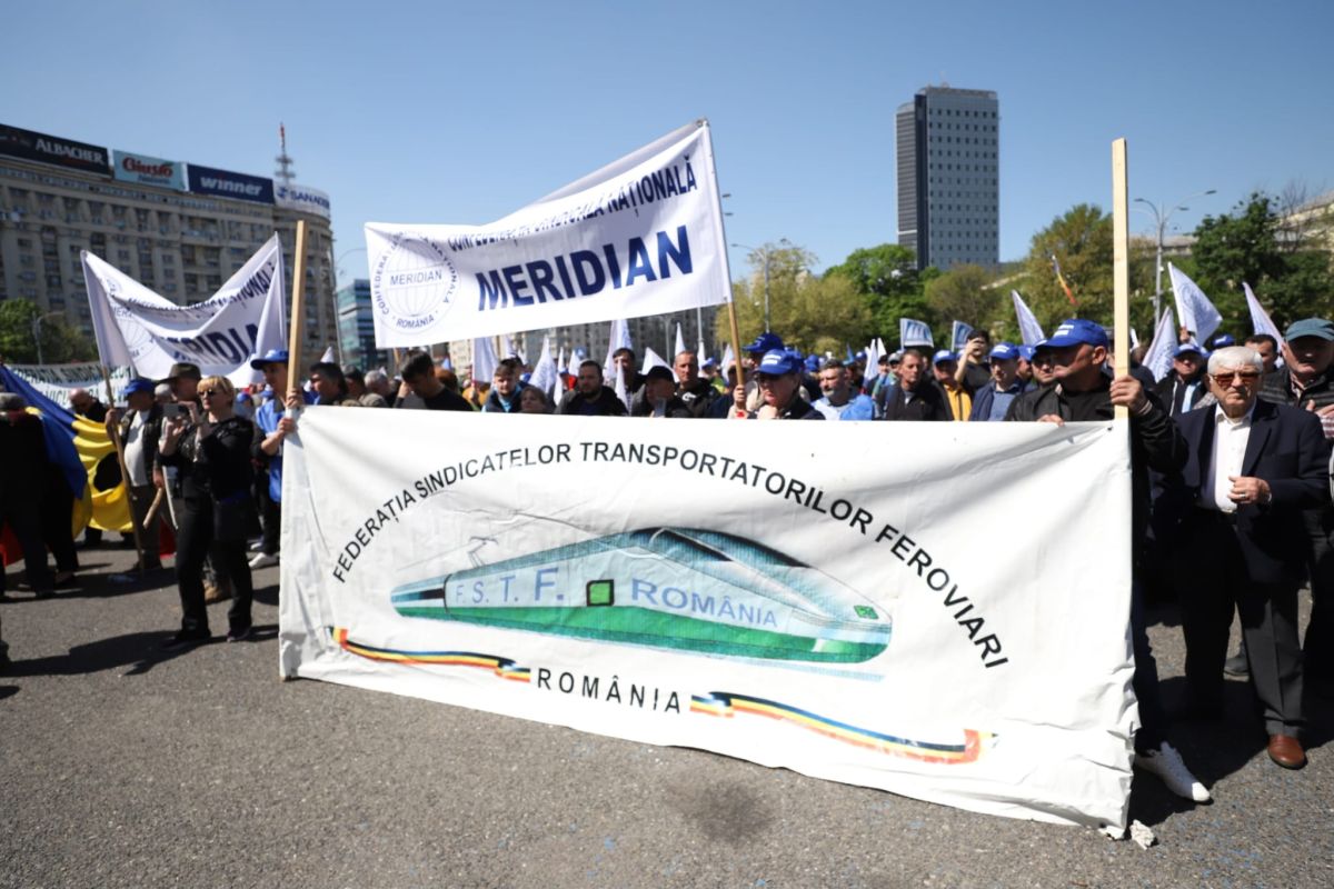 Sindicaliștii, pensionarii și studenții îi cer socoteală Guvernului pentru măsurile luate, în Piața Victoriei. Sunt așteptați 10.000 de oameni
