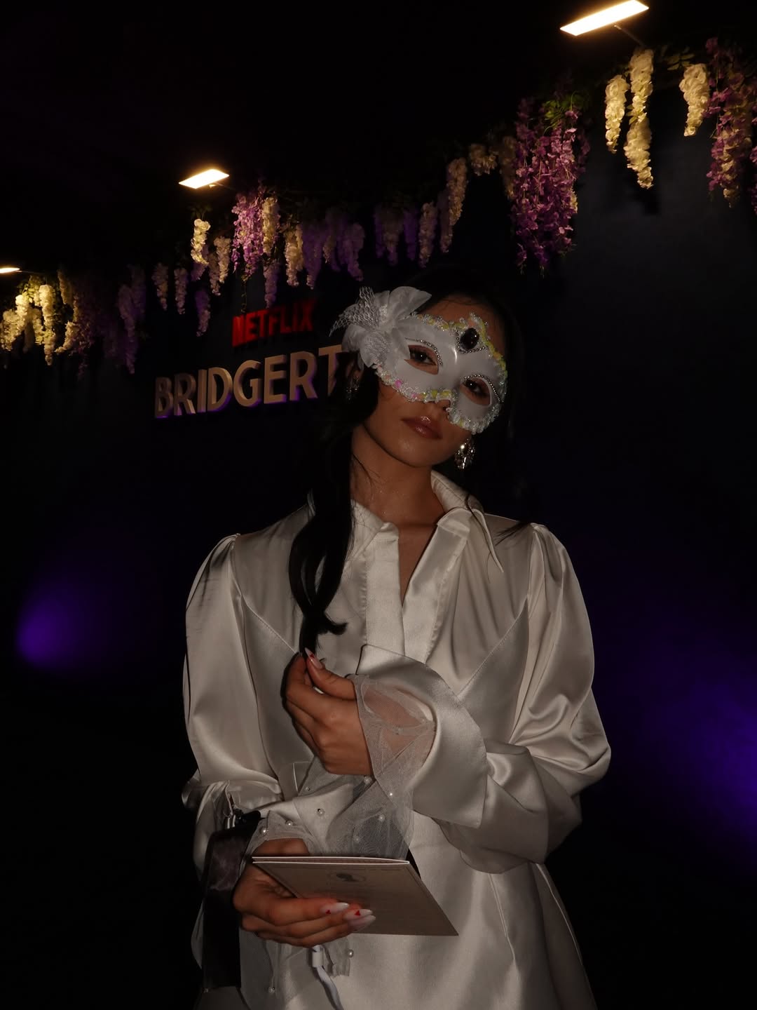 Cum a apărut Ianca, fiica lui Răzvan Simion, la Balul Mascat Bridgerton. Ținuta pe care a ales-o pentru cel mai discutat eveniment din București