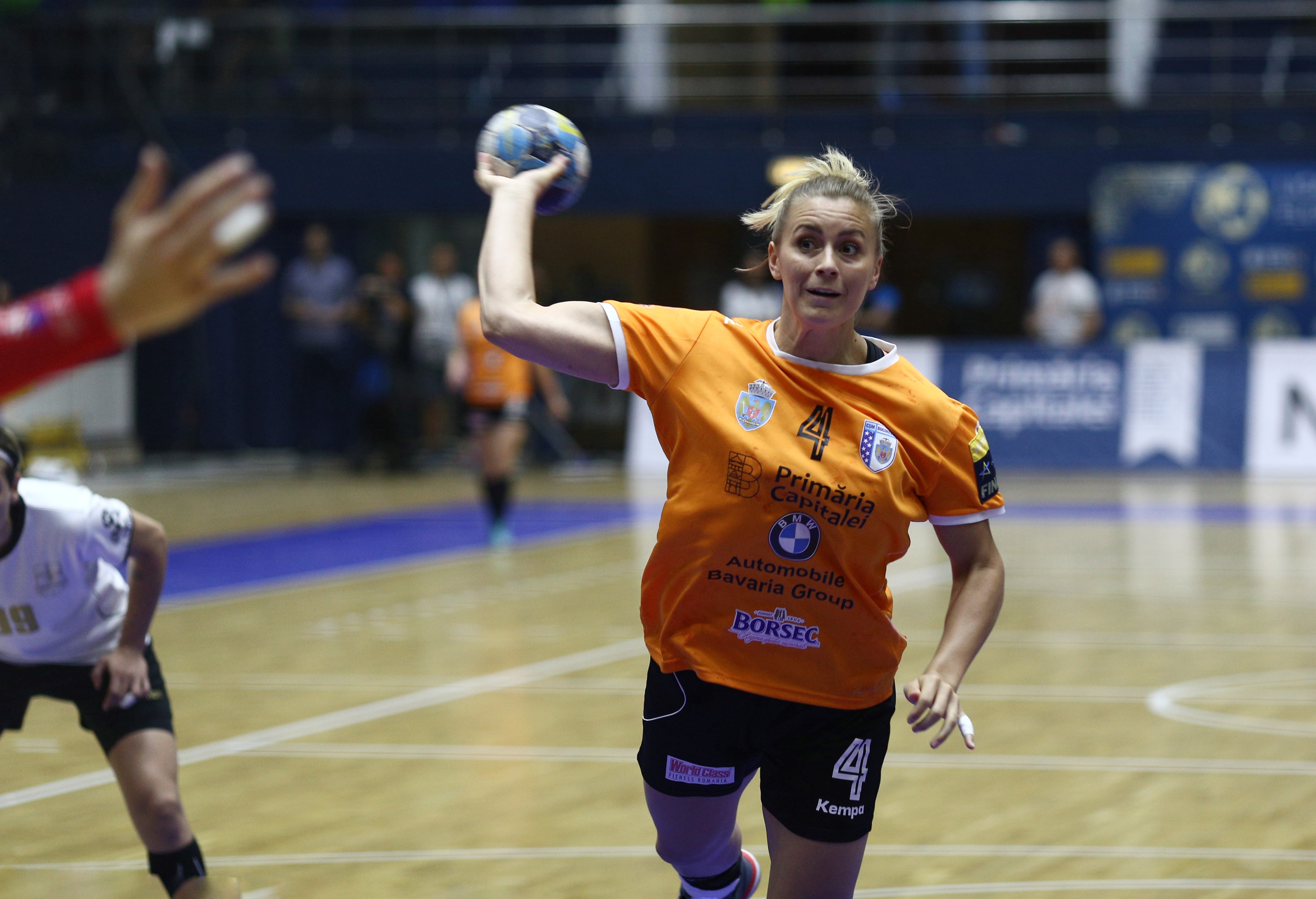 Petrecerea de titlu a handbalistelor CSM București. Au primit medaliile de campioane ale Ligii Naționale de handbal feminin