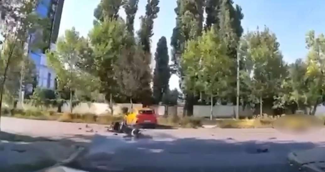 Accidentul de motocicletă al lui Andrei Bordeianu de la „Love Island” a fost filmat. Imagini de pe camera de bord: „Să conducem atenți”