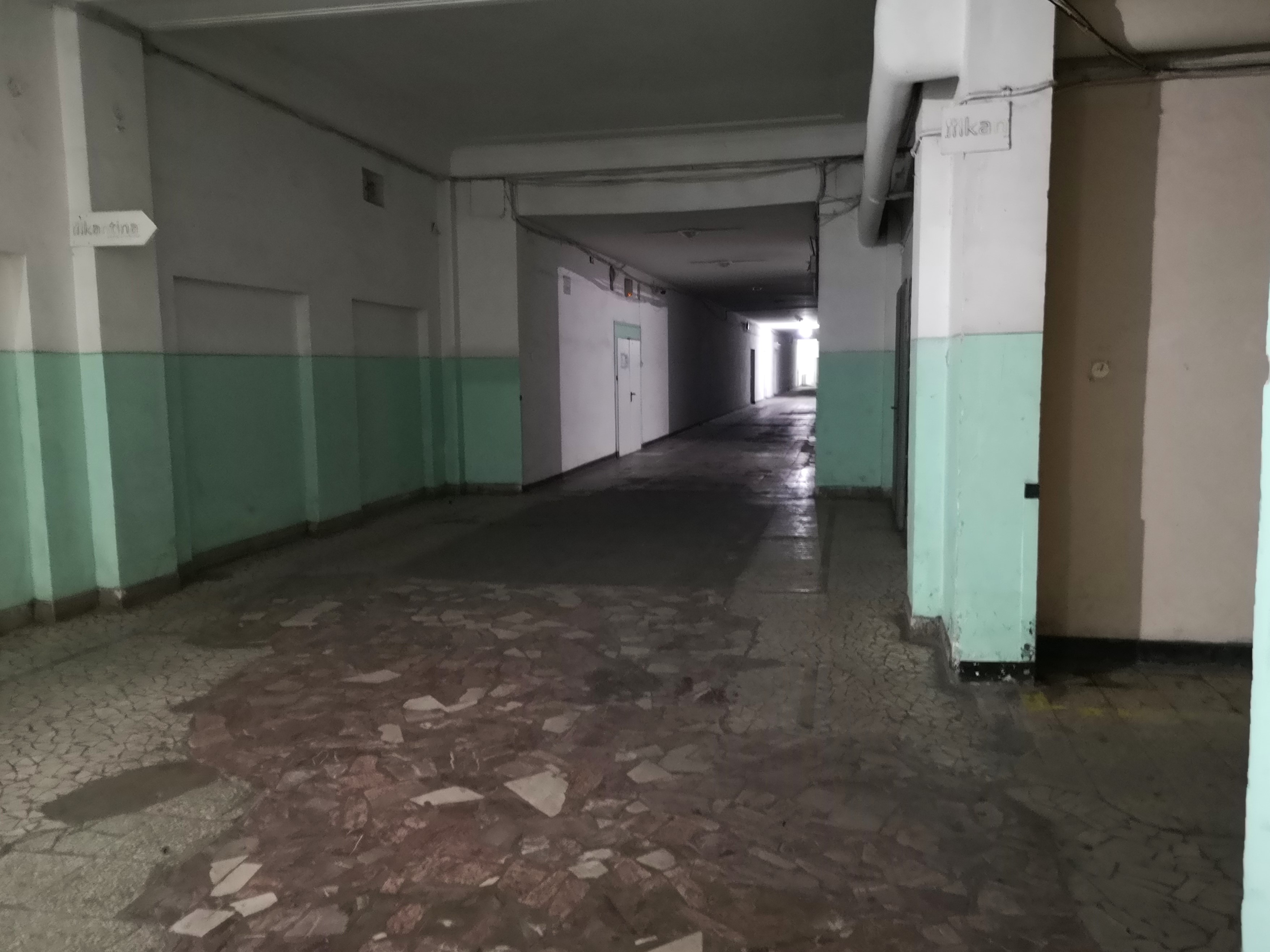 Secretele Casei Scânteii. Ce raportau spionii CIA în anii ’50-‘60 despre tunelurile săpate la 20 de metri sub pământ: „Buncăre amenajate special, cu dușuri, toalete, dormitoare”