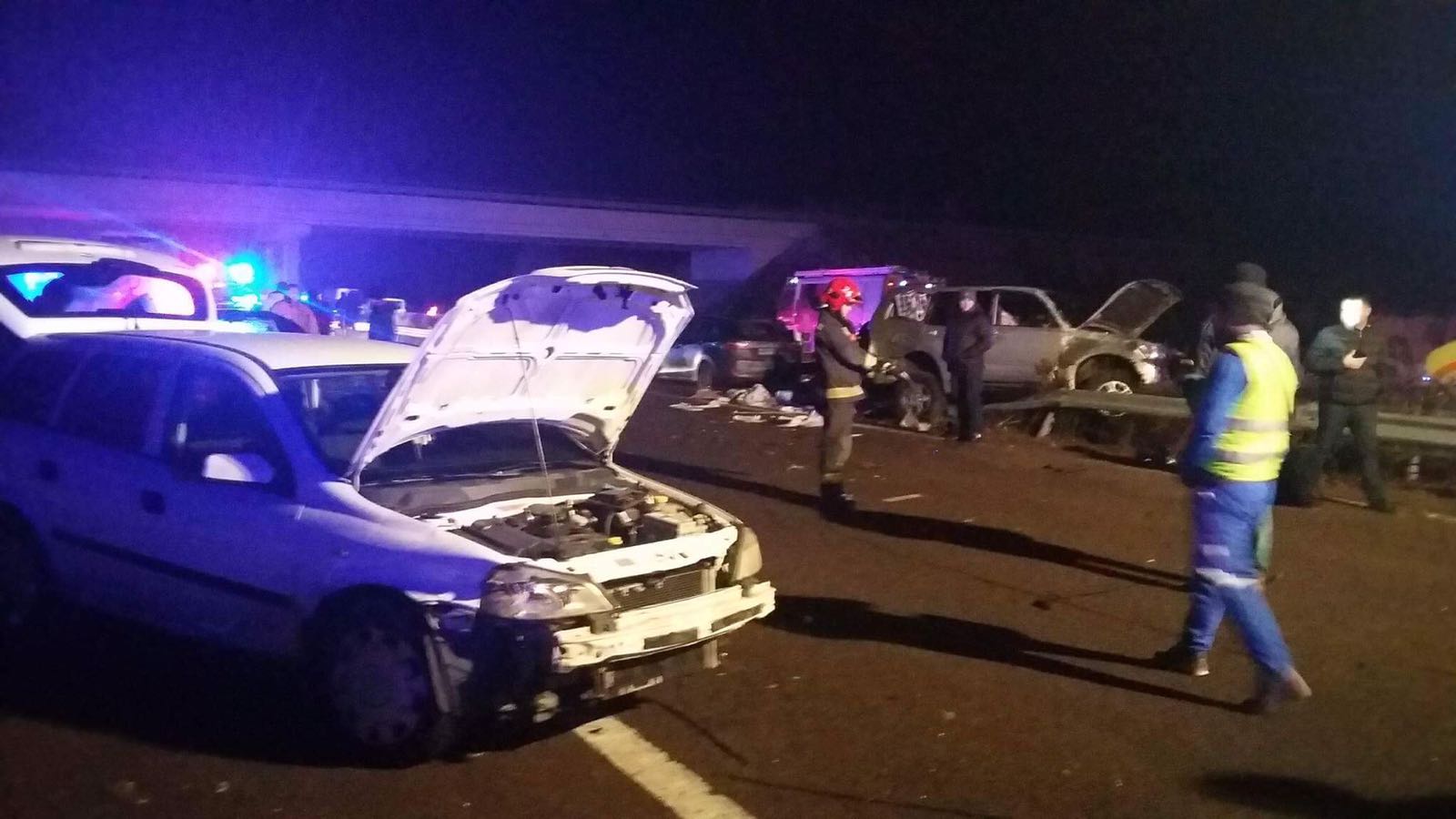 Accident grav în Ungaria, cu trei morți și 31 de răniți. Au fost implicate mașini din România | FOTO