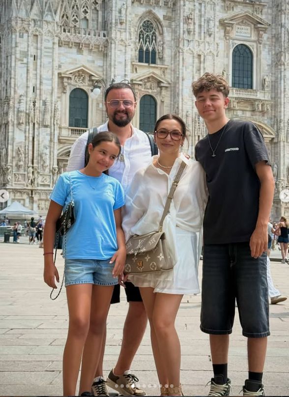 Imagini cu Andra și Cătălin Măruță la Milano. „Drumurile noastre se despart pentru câteva zile. Restul găștii se întoarce în Spania”