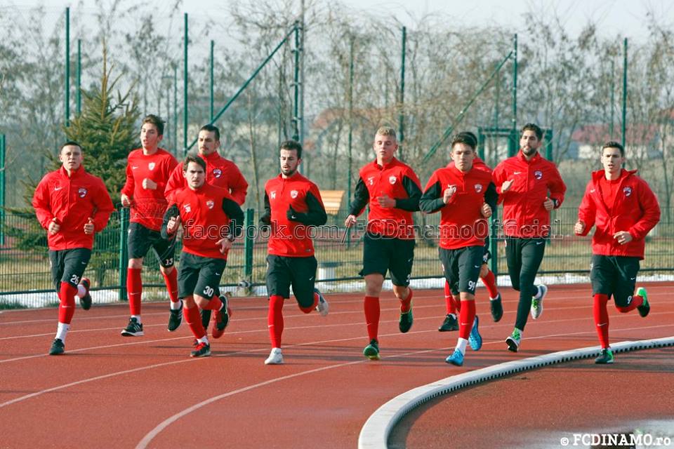 Dinamo s-a reunit la Izvorani! Antrenorul Mircea Rednic are la dispoziție cinci portari! Au absentat Gnohere și Essombe / GALERIE FOTO