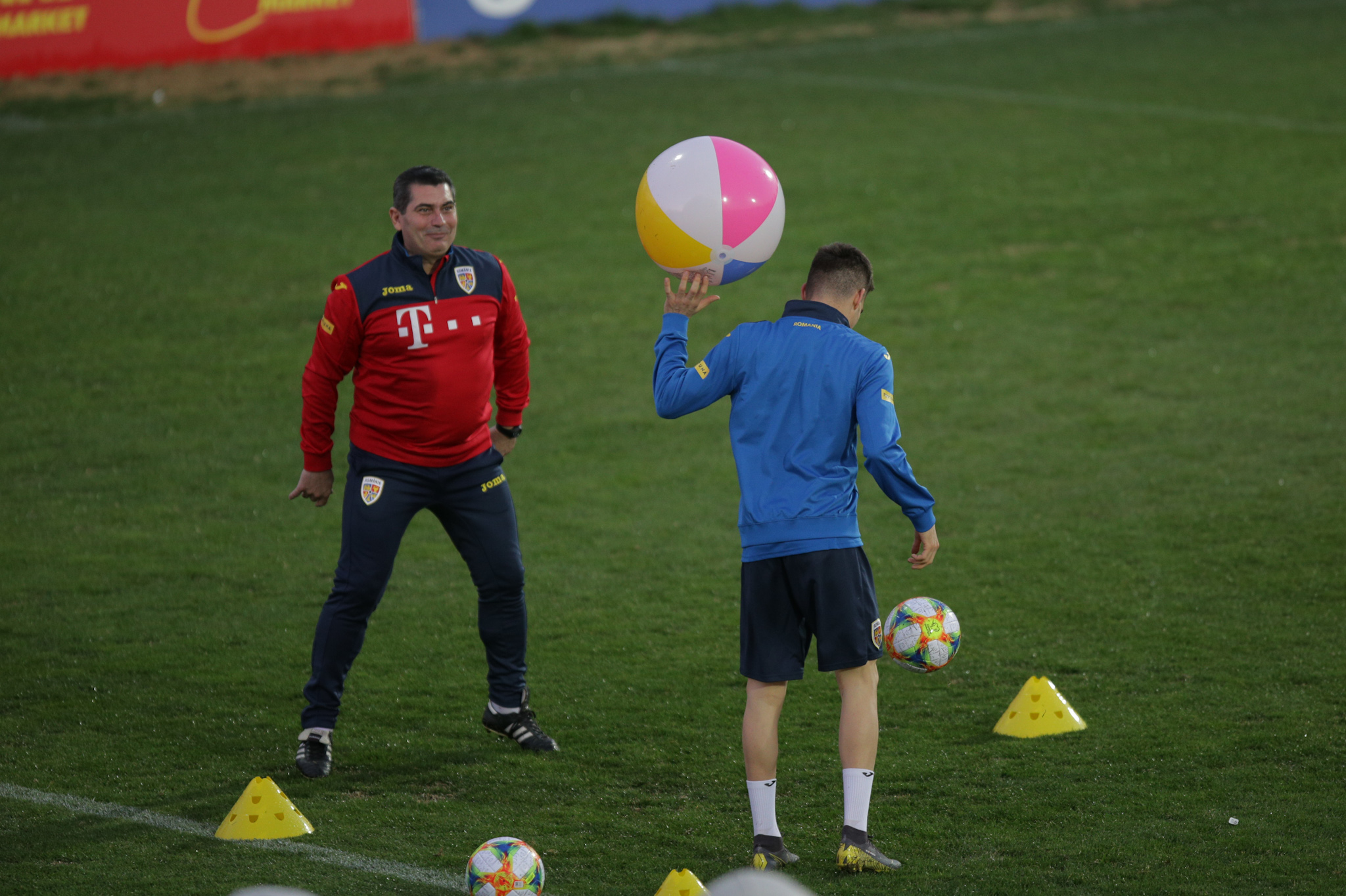 Start spre Euro 2020. Cosmin Contra și-a avertizat jucătorii: ”Ne așteaptă un meci dur în Suedia” | GALERIE FOTO&VIDEO