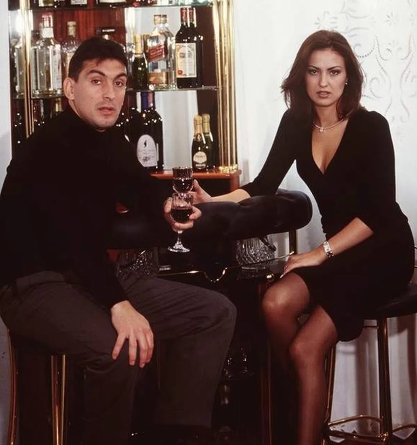 Mama lui Toto Dumitrescu, fotomodel de succes în anii ’90. Cum arată Letiția Badea, care a fost supranumită „Monica Bellucci de România”