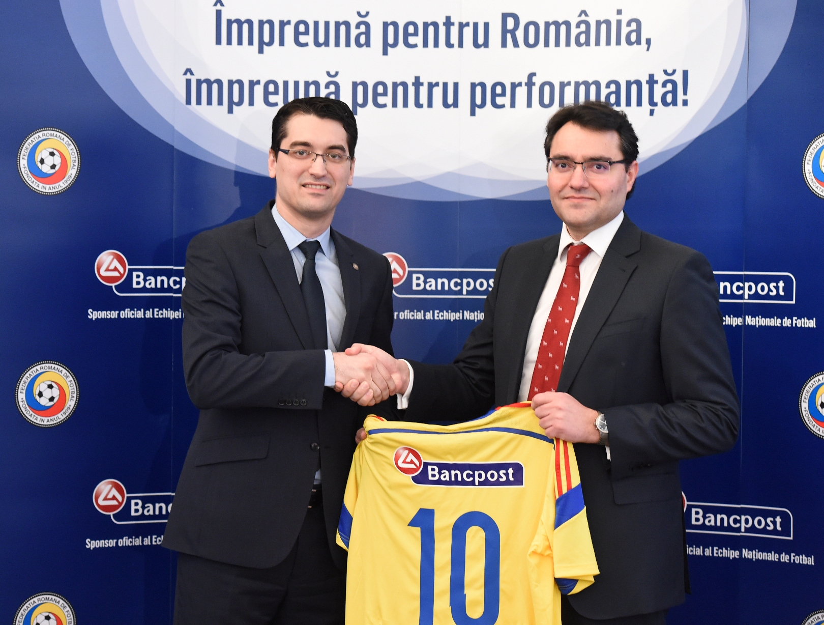 FRF a găsit bani de prime pentru calificare: a dat lovitura la o bancă!