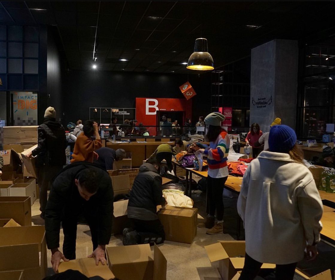 Româncă din Istanbul, voluntară pentru sinistrații cutremurului: „Unii nu au încredere să doneze la autoritățile statului”