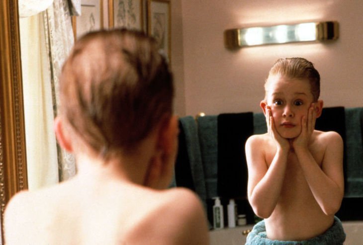 Cum arată Kevin din „Singur acasă” la final de 2025. Băieții lui Macaulay Culkin nu știu că el e copilul din celebrul film difuzat de PRO TV în perioada Crăciunului