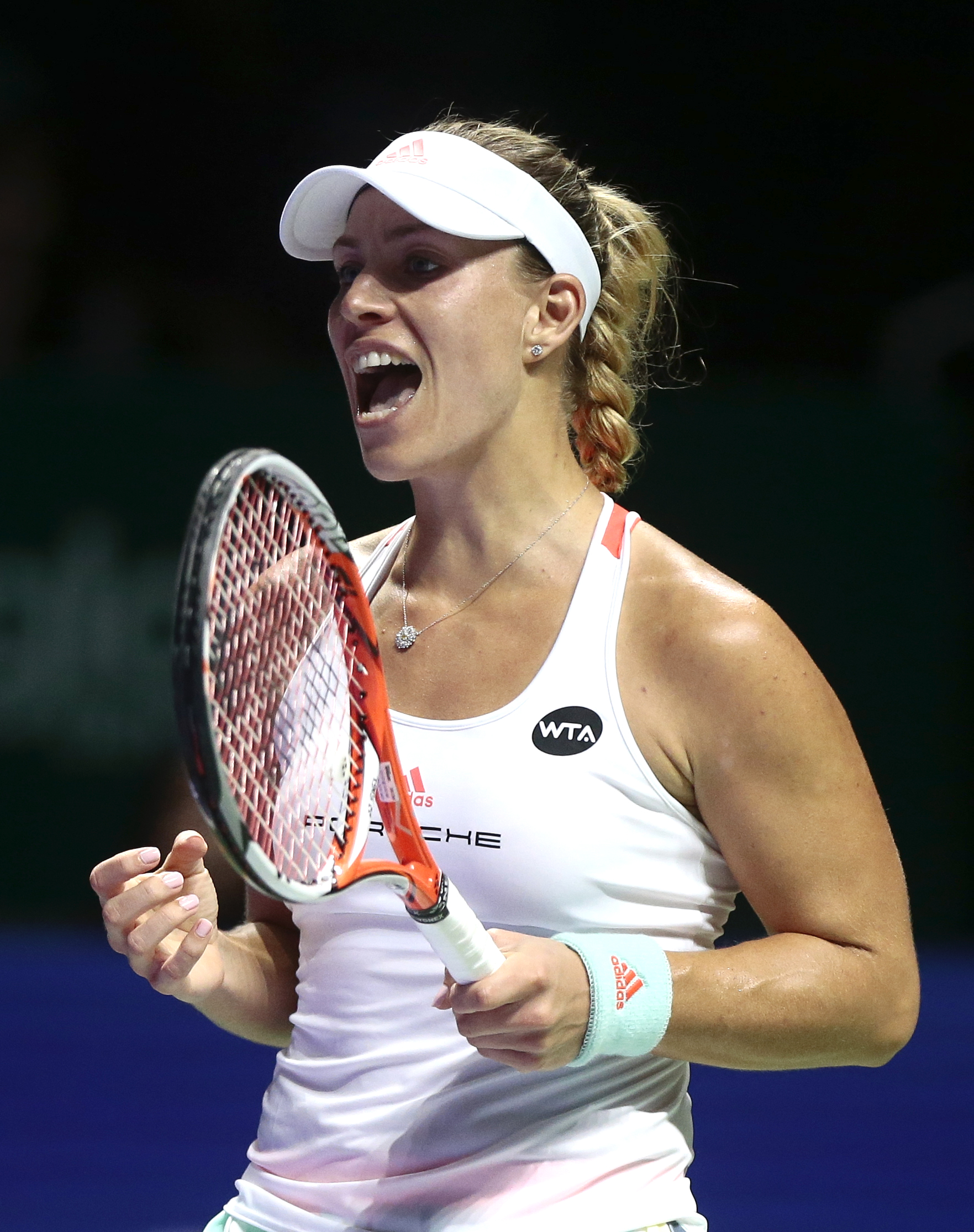 Halep a pierdut pe mâna ei meciul cu Kerber de la Turneul Campioanelor. Simona a comis peste 30 de erori neforțate. Reacție sinceră | LIVEBLOG